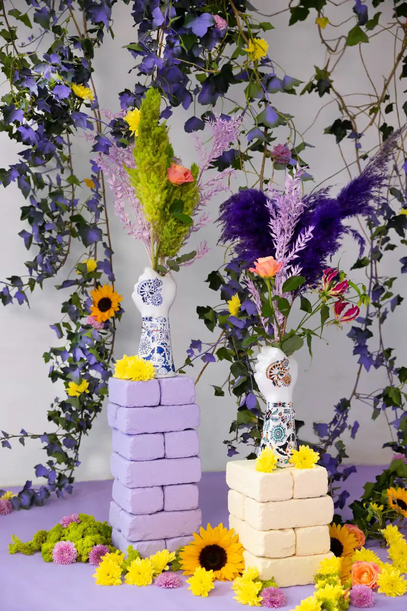 LIBERTY MATTERS Vase aus weißer Keramik