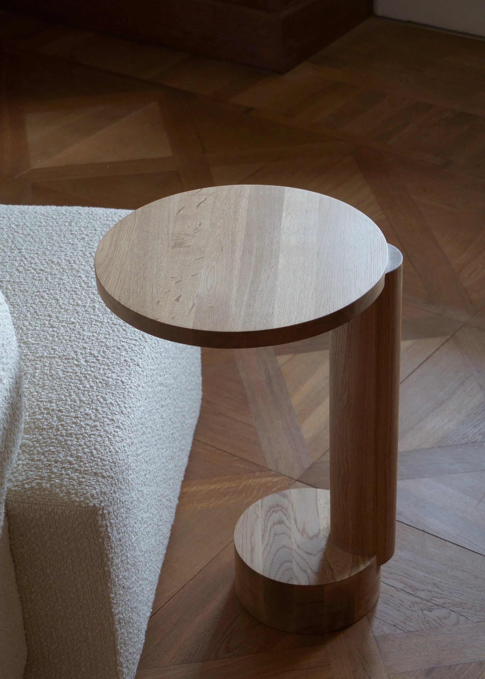 BOLD Side Table Dark Oak Wood