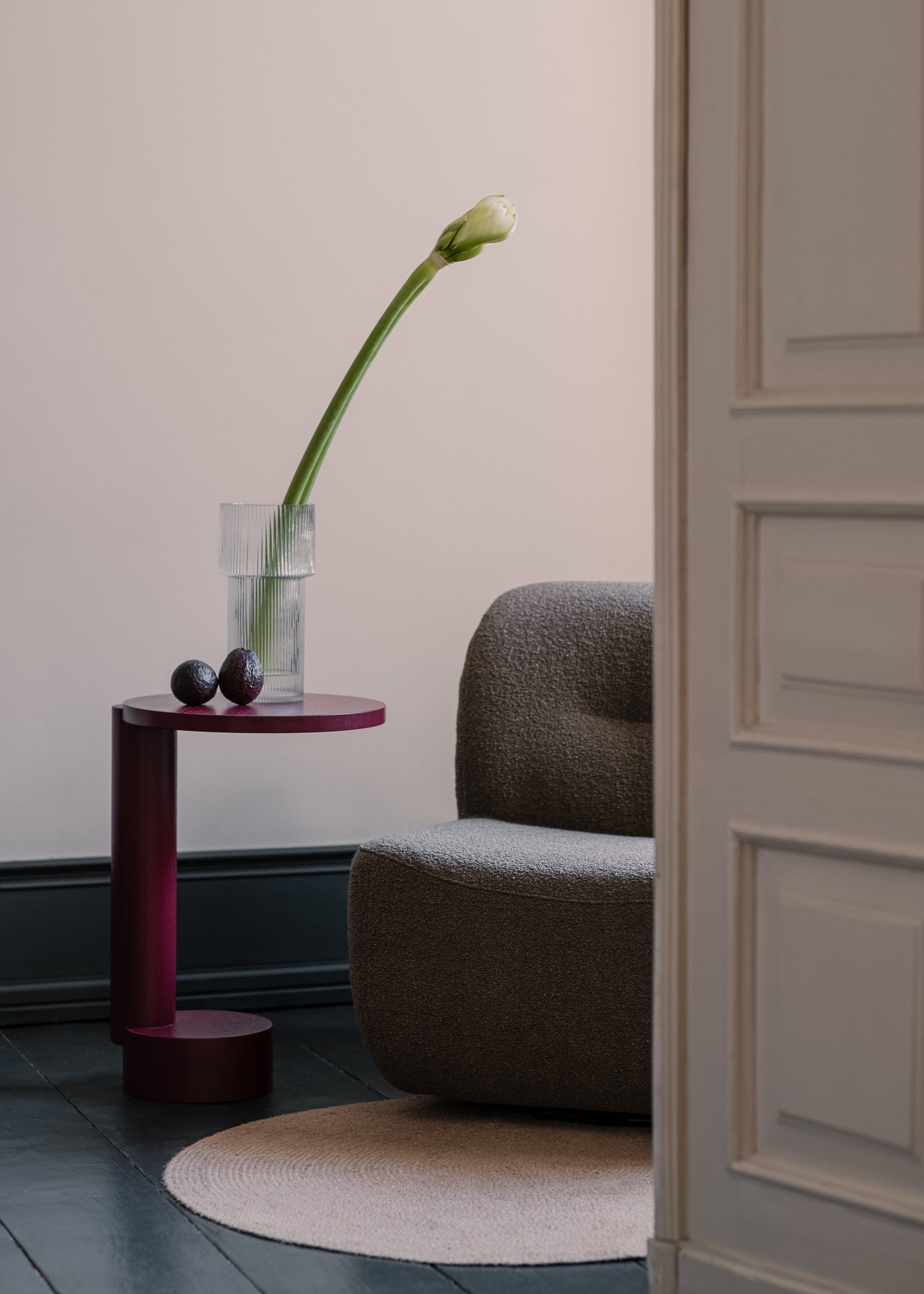 Seiten Tisch BOLD cremefarben