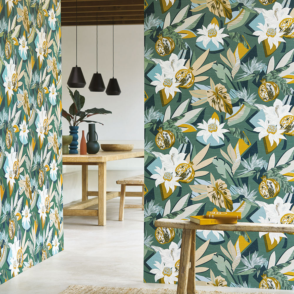 Structuurtapijt met plantaal motief SALVADOR - EMERAUDE/MOUTARDE smaragdgroen met mosterdgeel