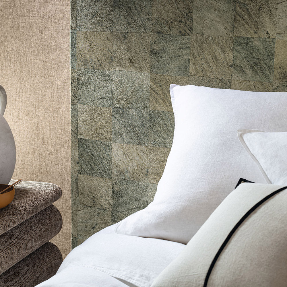 Structural wallpaper with a geometric wood-like pattern ABALE - Tobacco brown