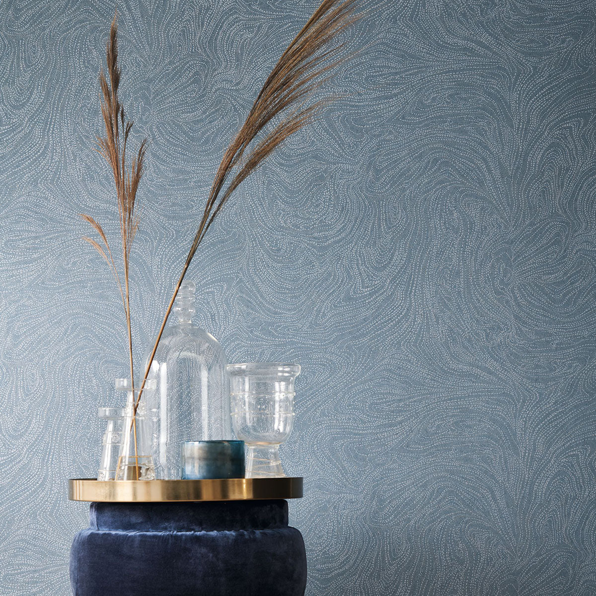Wallpaper with Abstract Pattern VOIE LACTEE - PIERRE BLEUE/GOLD blue with gold