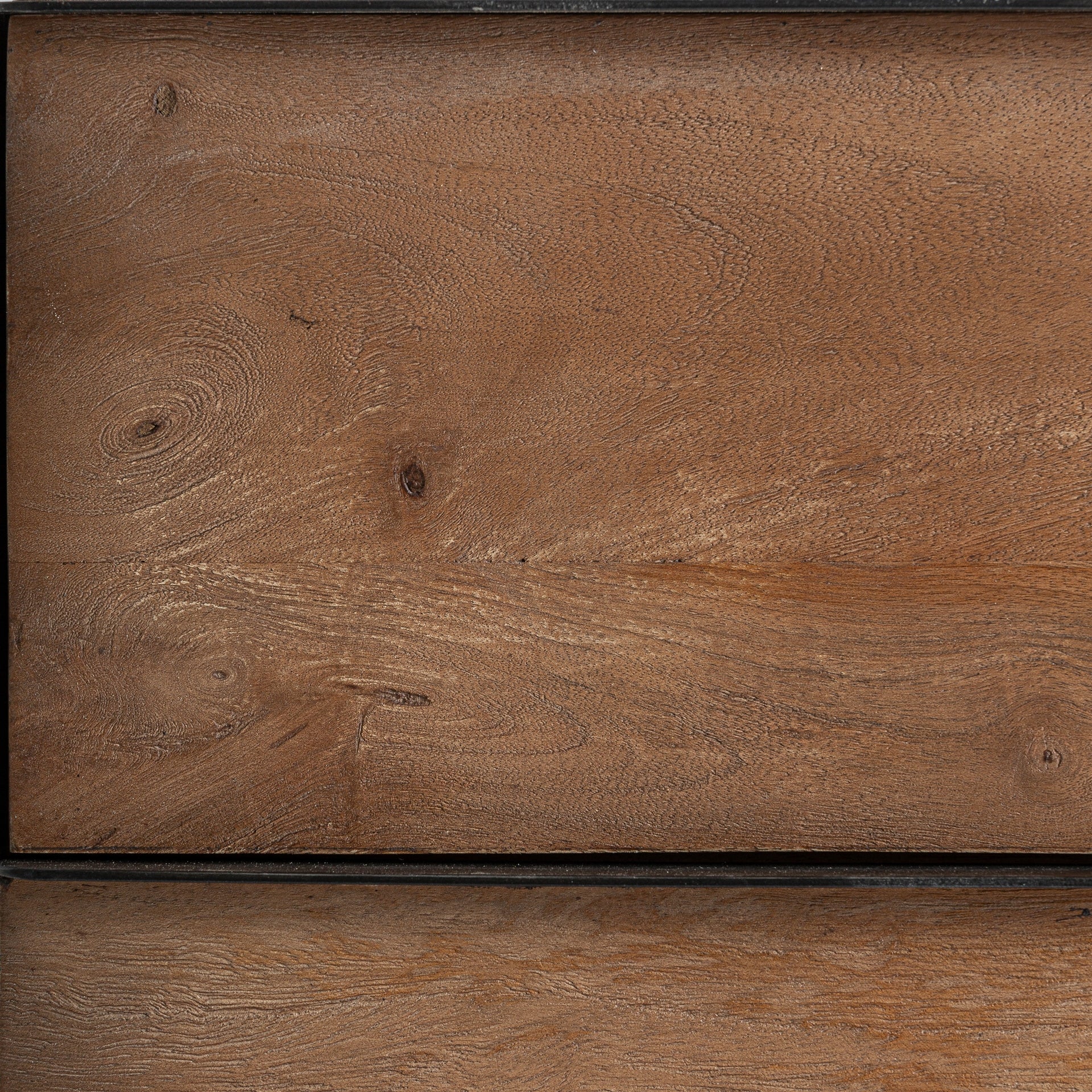 Kommode KILLEANY van mango-hout met metalen afwerking