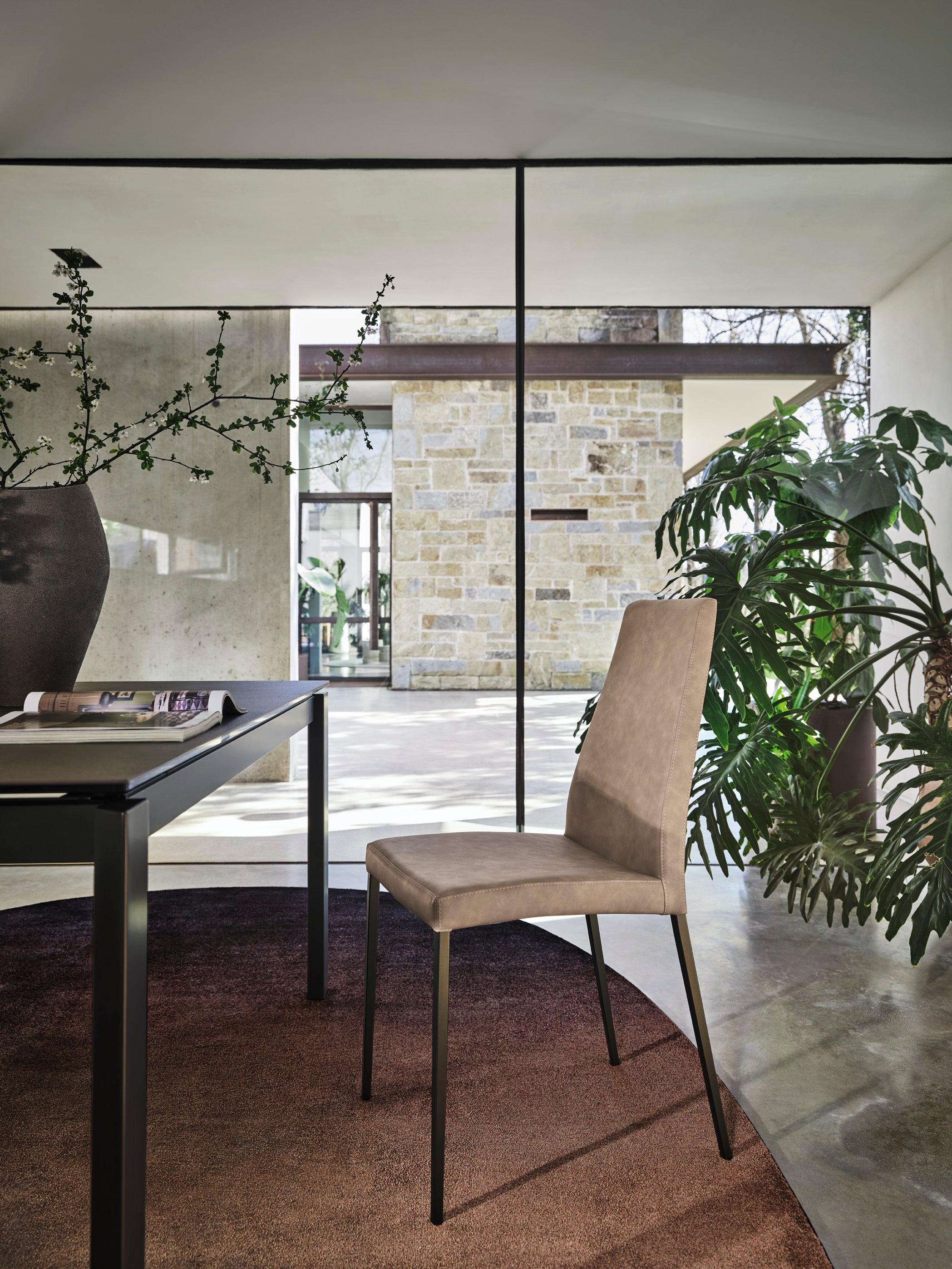 Polsterstuhl AIDA mit grauem Gestell