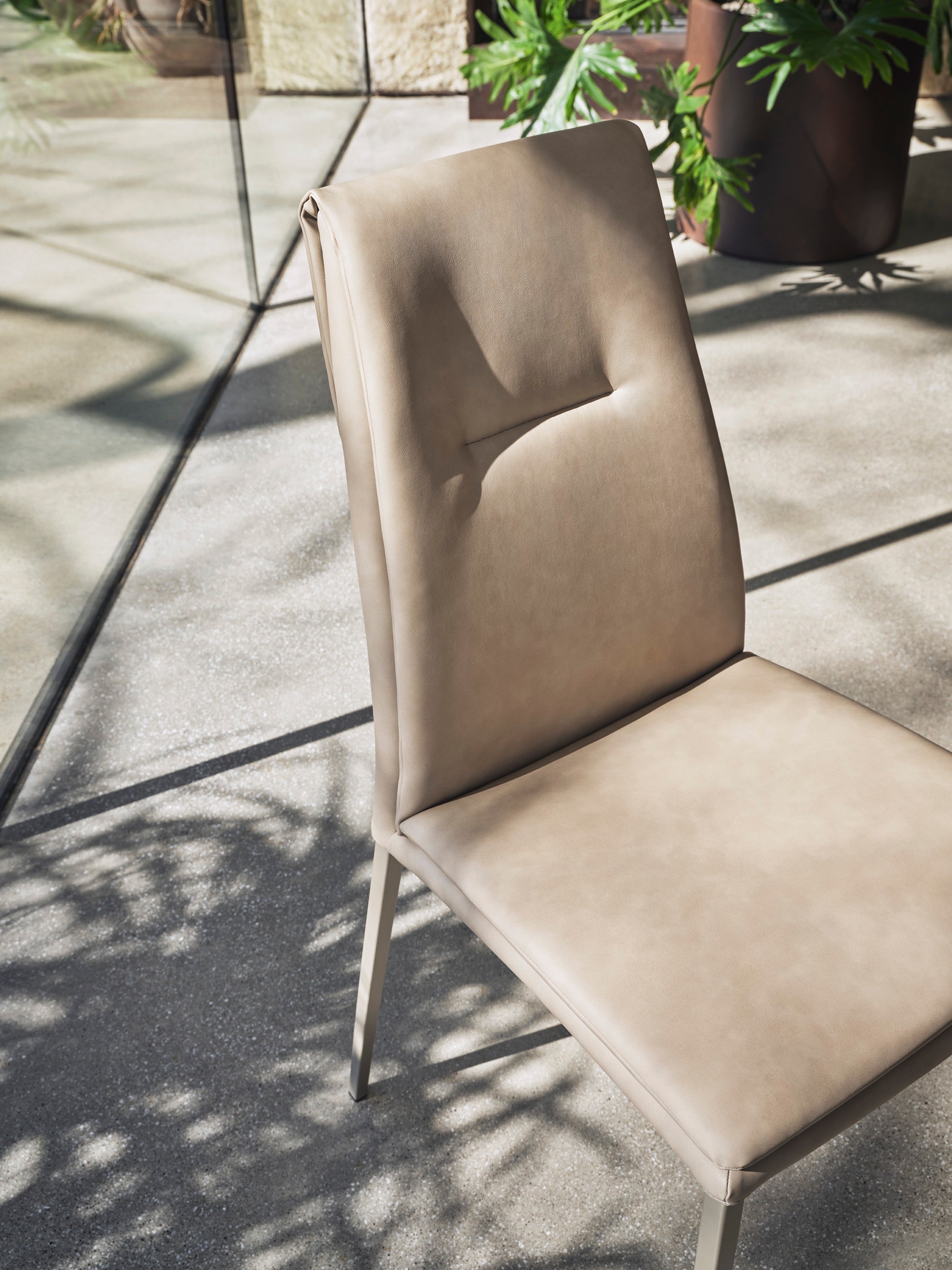 CARMEN upholstered chair with beige base