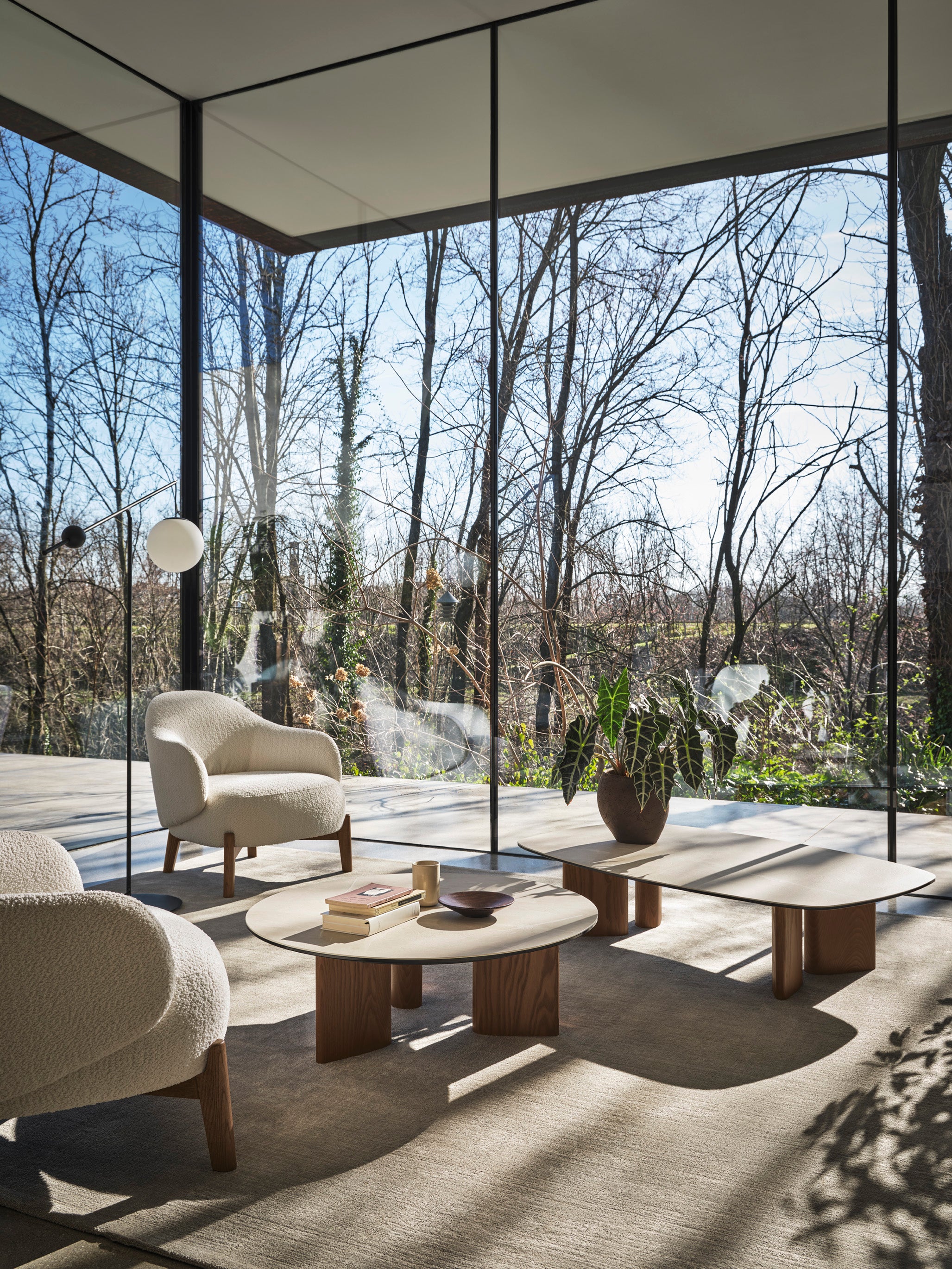 SANDY coffee table brown ceramic with dark wooden base
