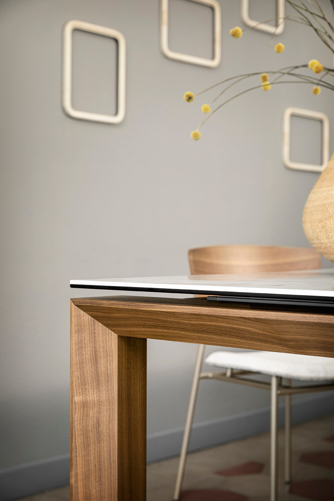 Uitschuifbare tafel OMNIA notenhout