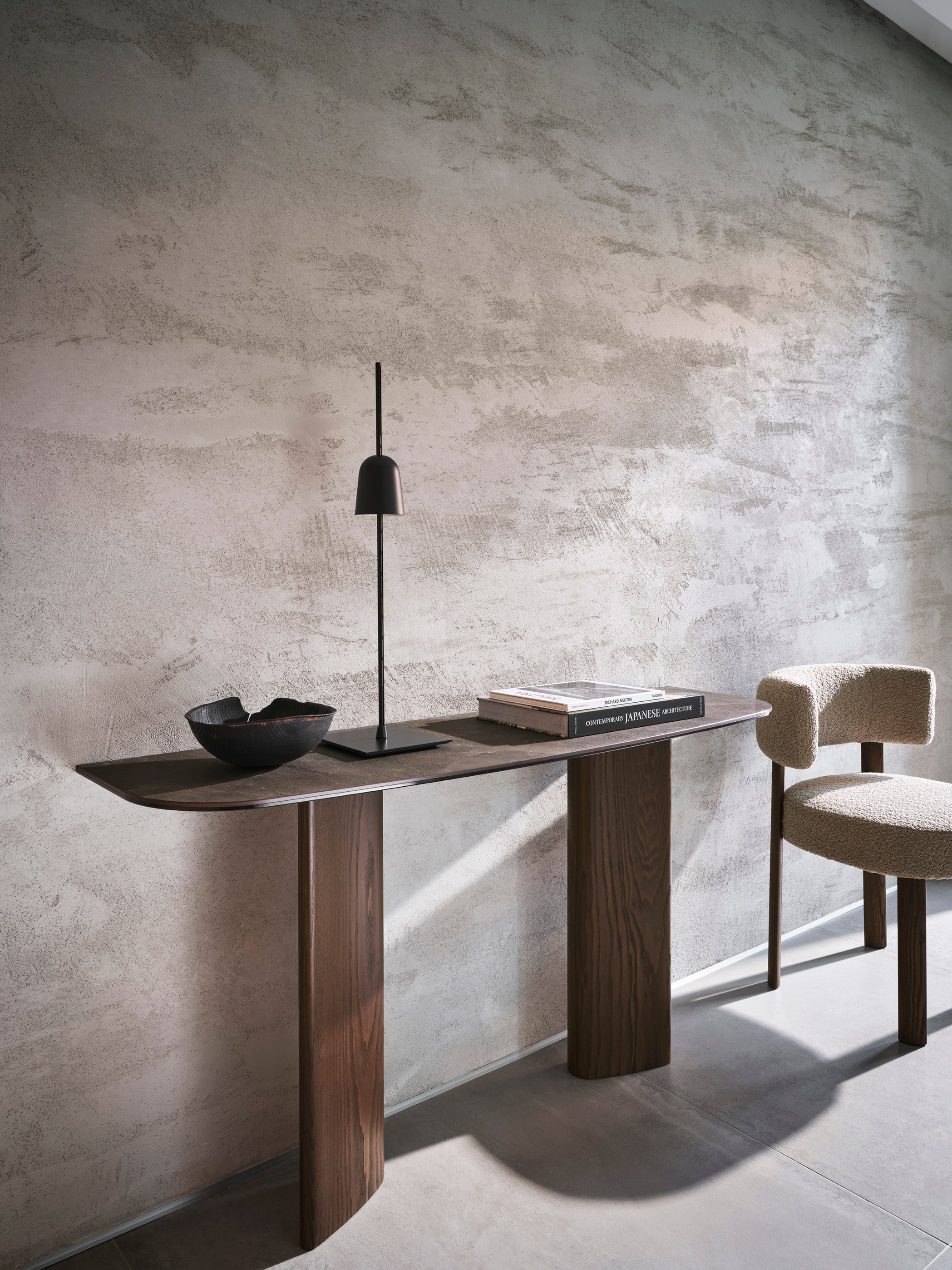 SANDY Console Black Ceramic with Black Wooden Base