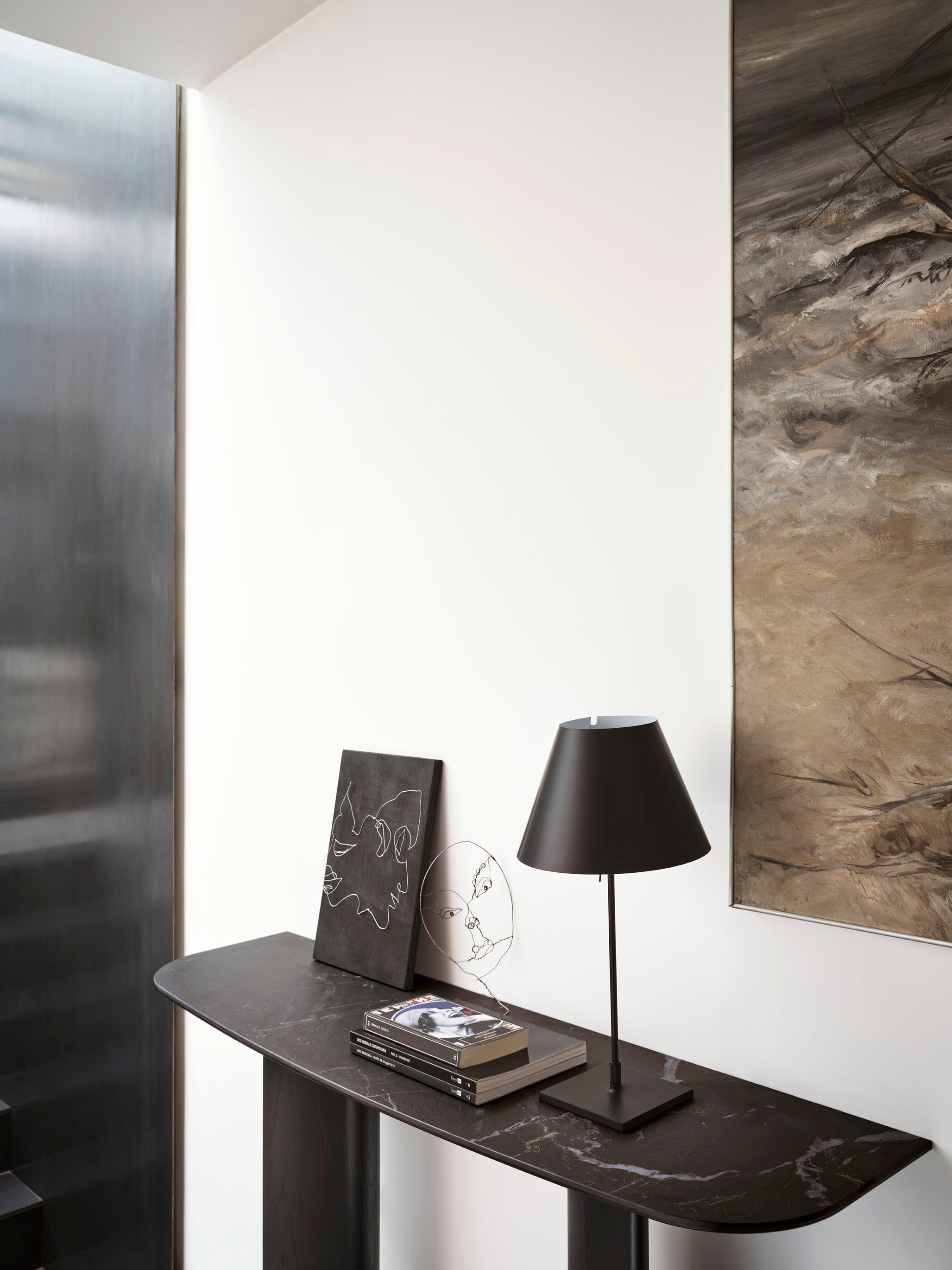 SANDY Console Black Ceramic with Black Wooden Base