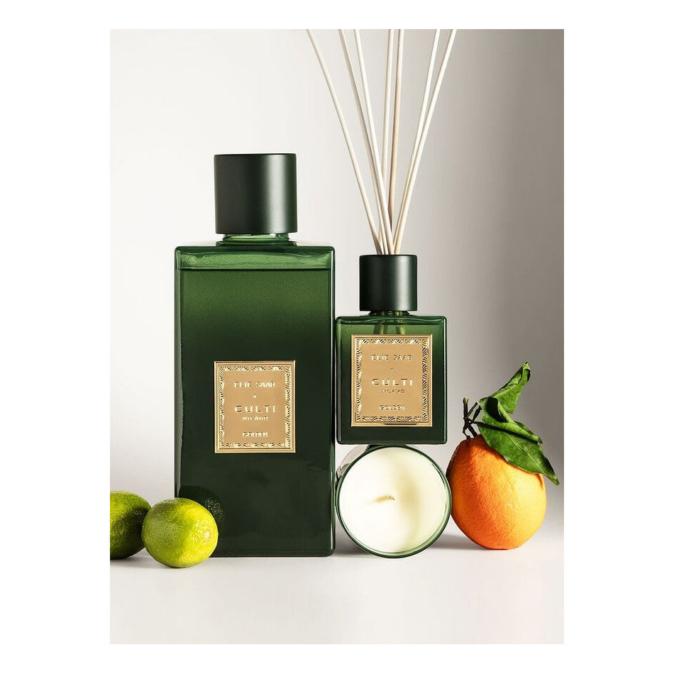 Gouden geur diffuser met tonen van bittere sinaasappel, mandarijn, gember, sinaasappelbloesem en cederhout.