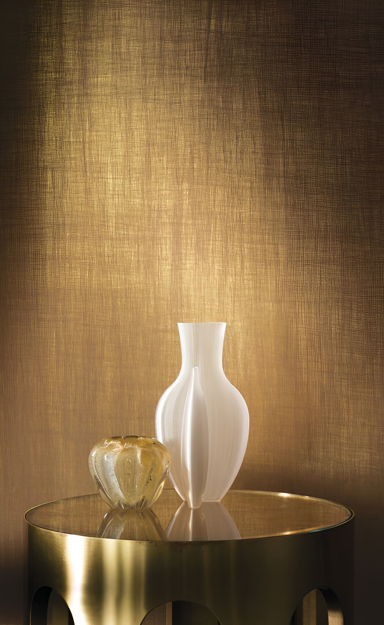 Textile wallpaper with a structural metallic finish HEMERA - PEARL pearly white