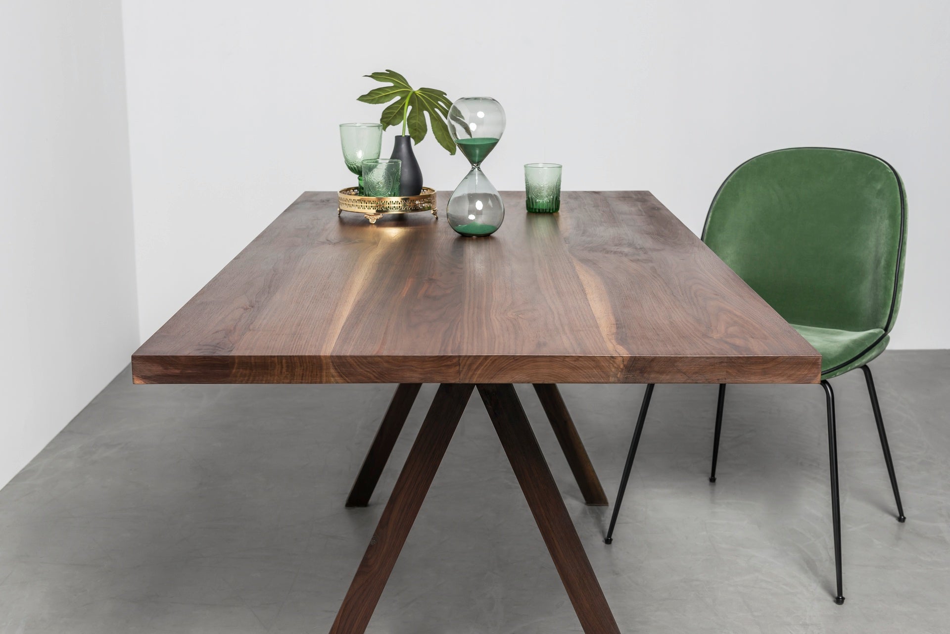 Tafel VICTORIA notenhout