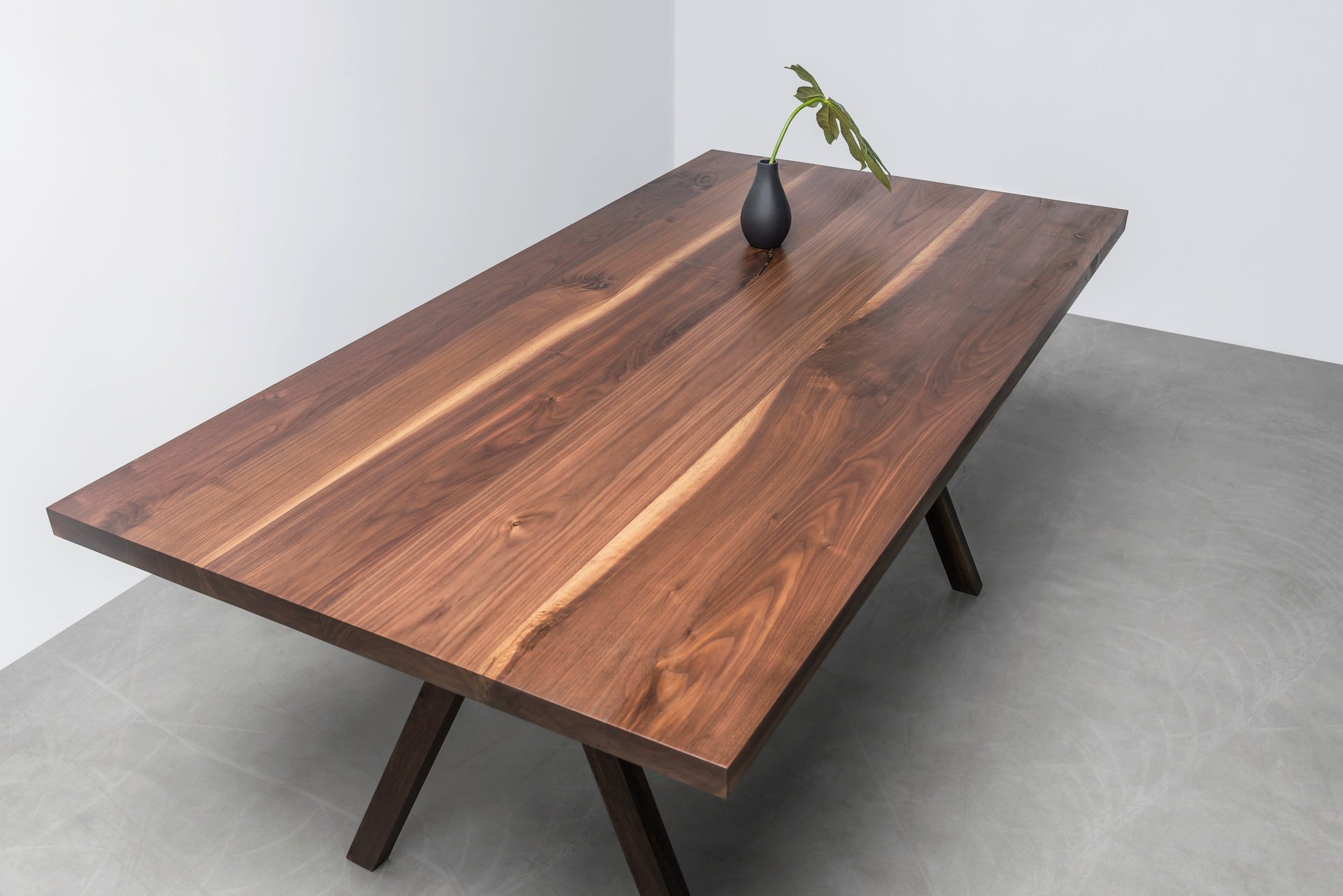 Tafel VICTORIA notenhout