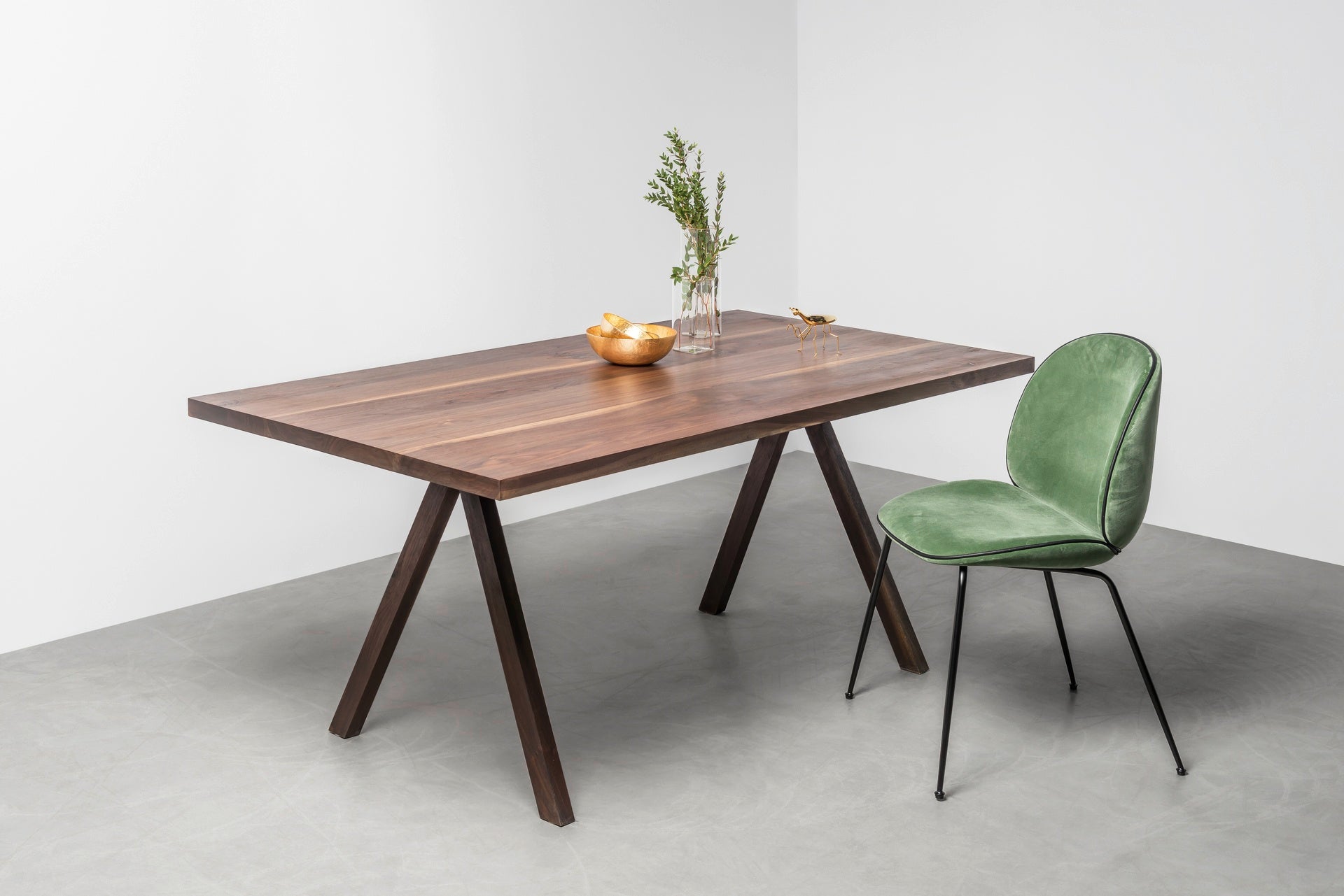Tafel VICTORIA notenhout