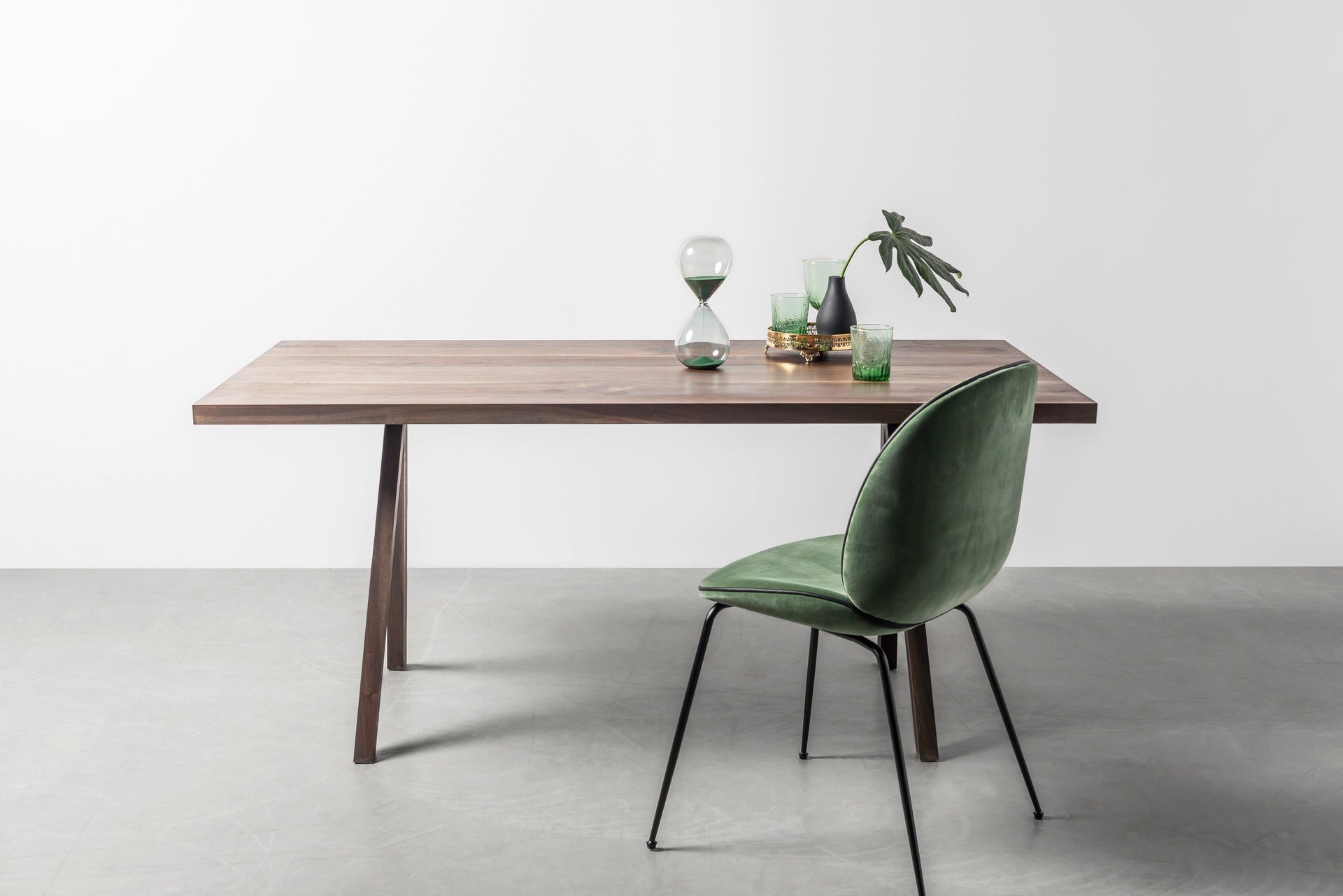 Tafel VICTORIA notenhout