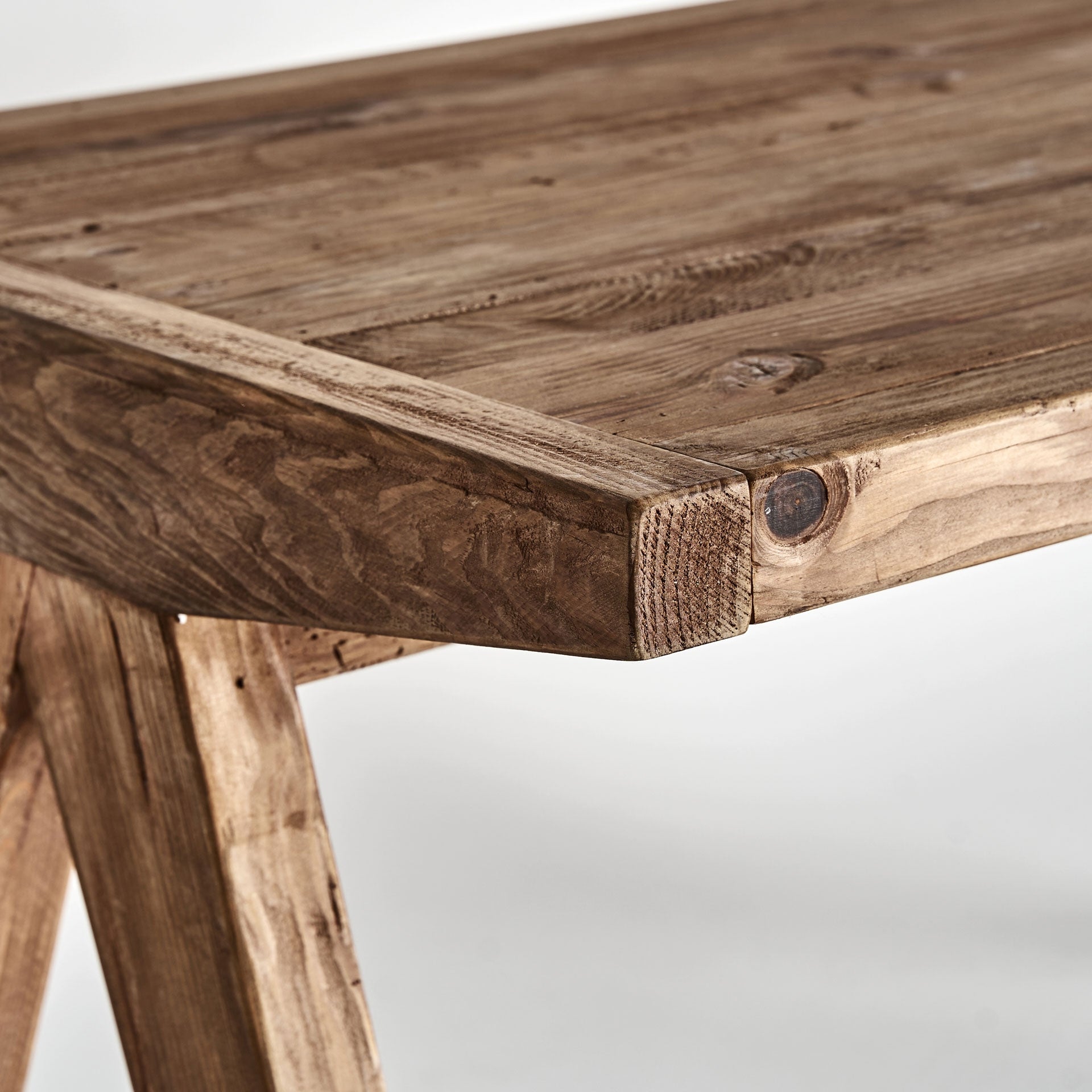 CRISSEY Desk made of recycled pine wood