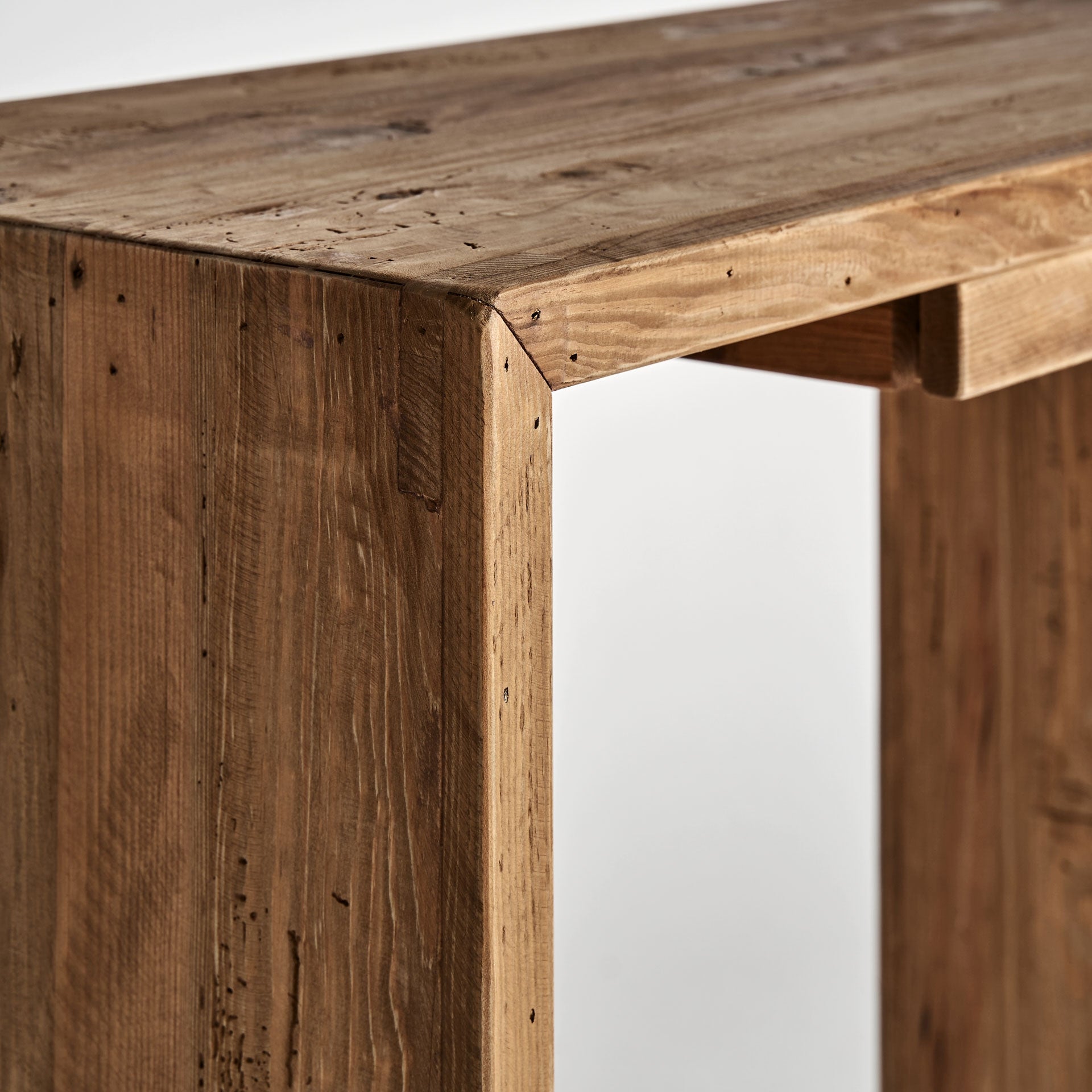 Bureau op eenvoudige basis CRISSEY gerecycled grenenhout