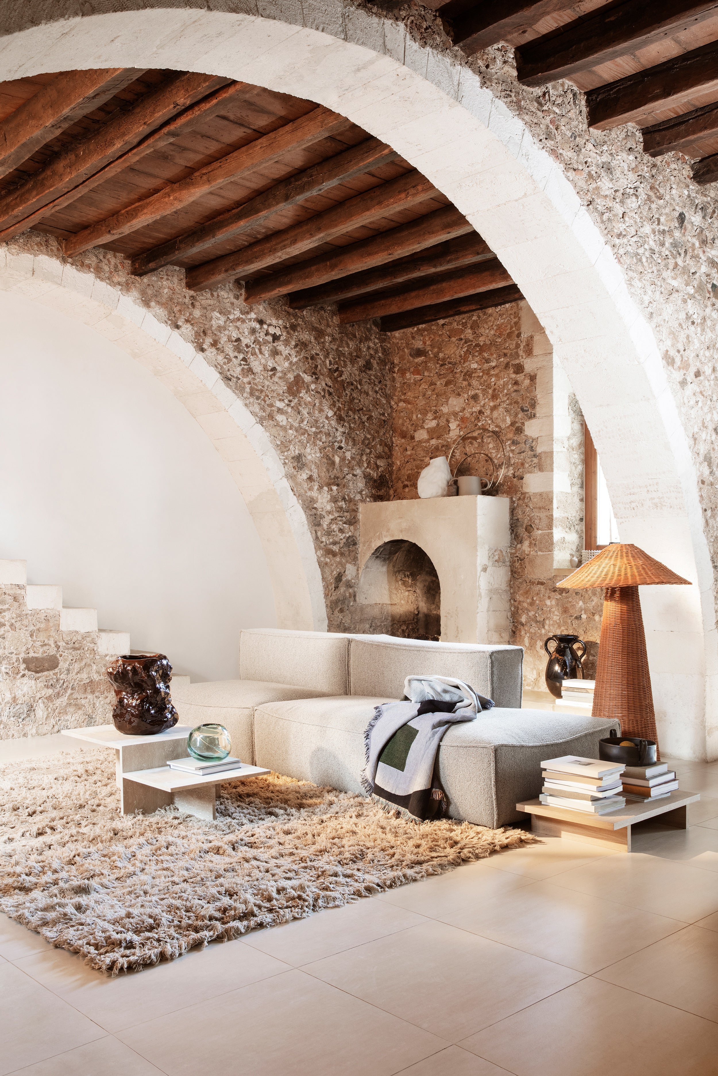 Vloerkleed MEADOW licht zandkleurig met lange haren