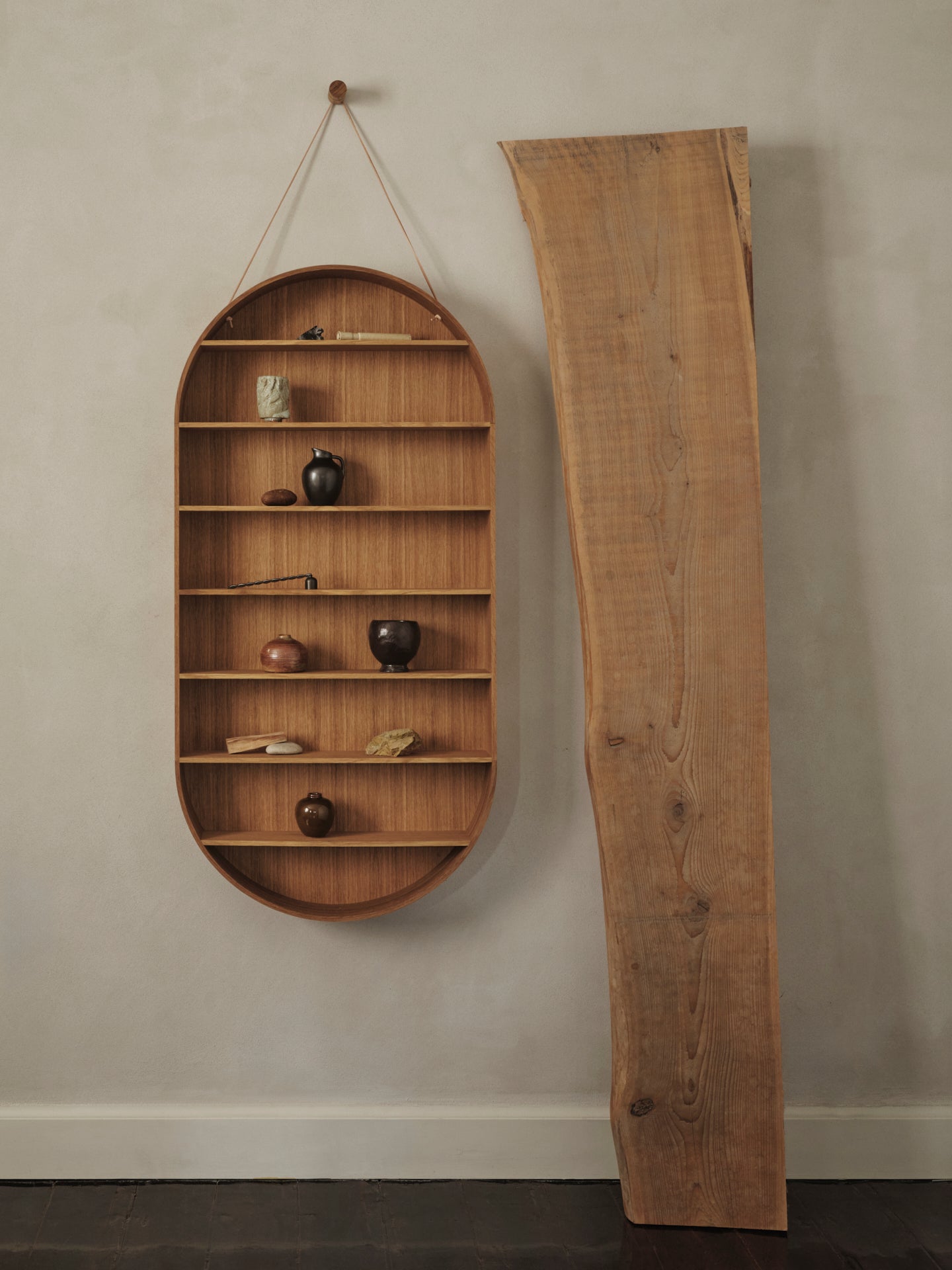 Hangende plank OVAL DORM eiken olie behandeld