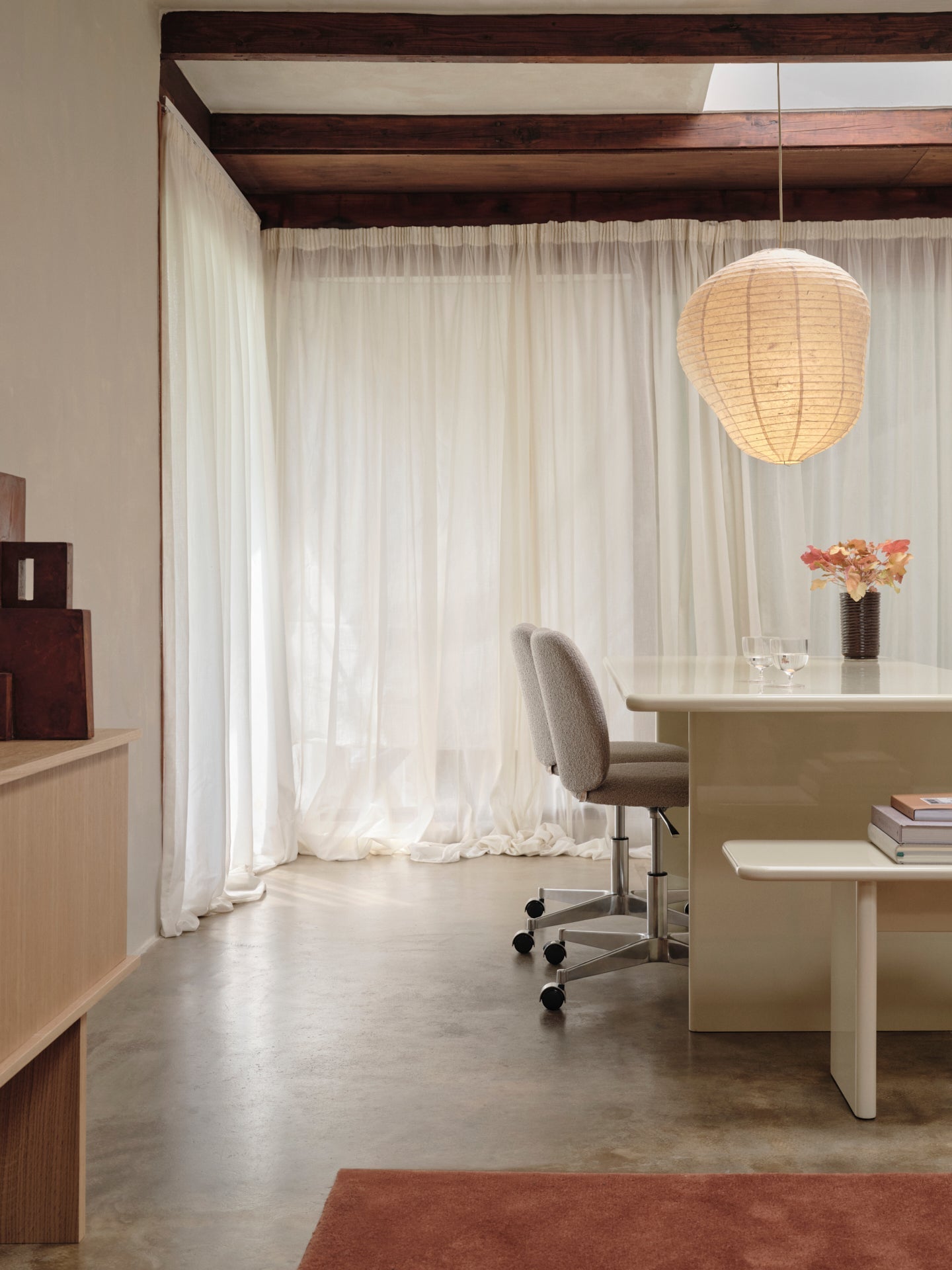 Crème kleurige RINK tafel