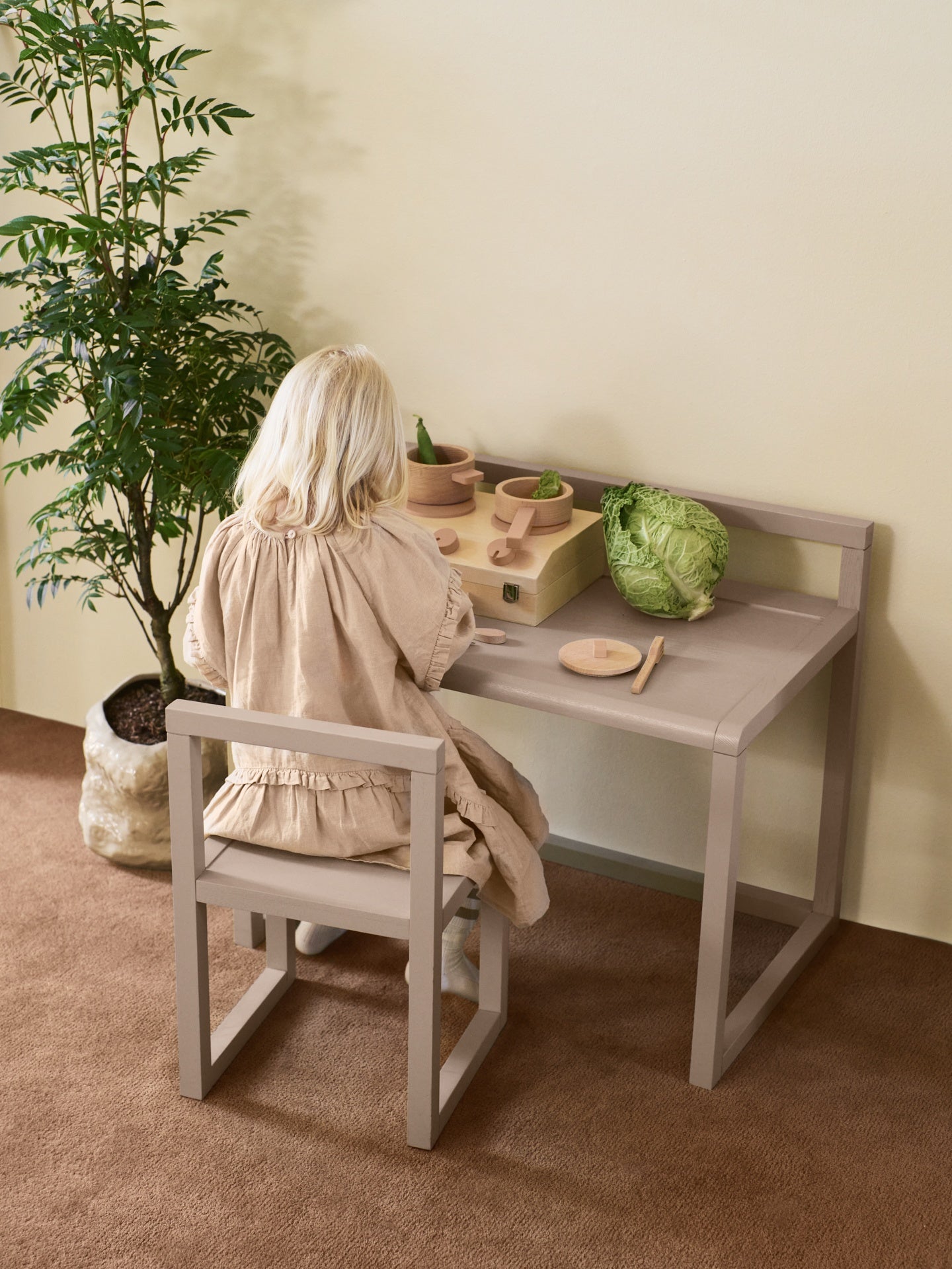 Kinderbureau LITTLE ARCHITECT beige