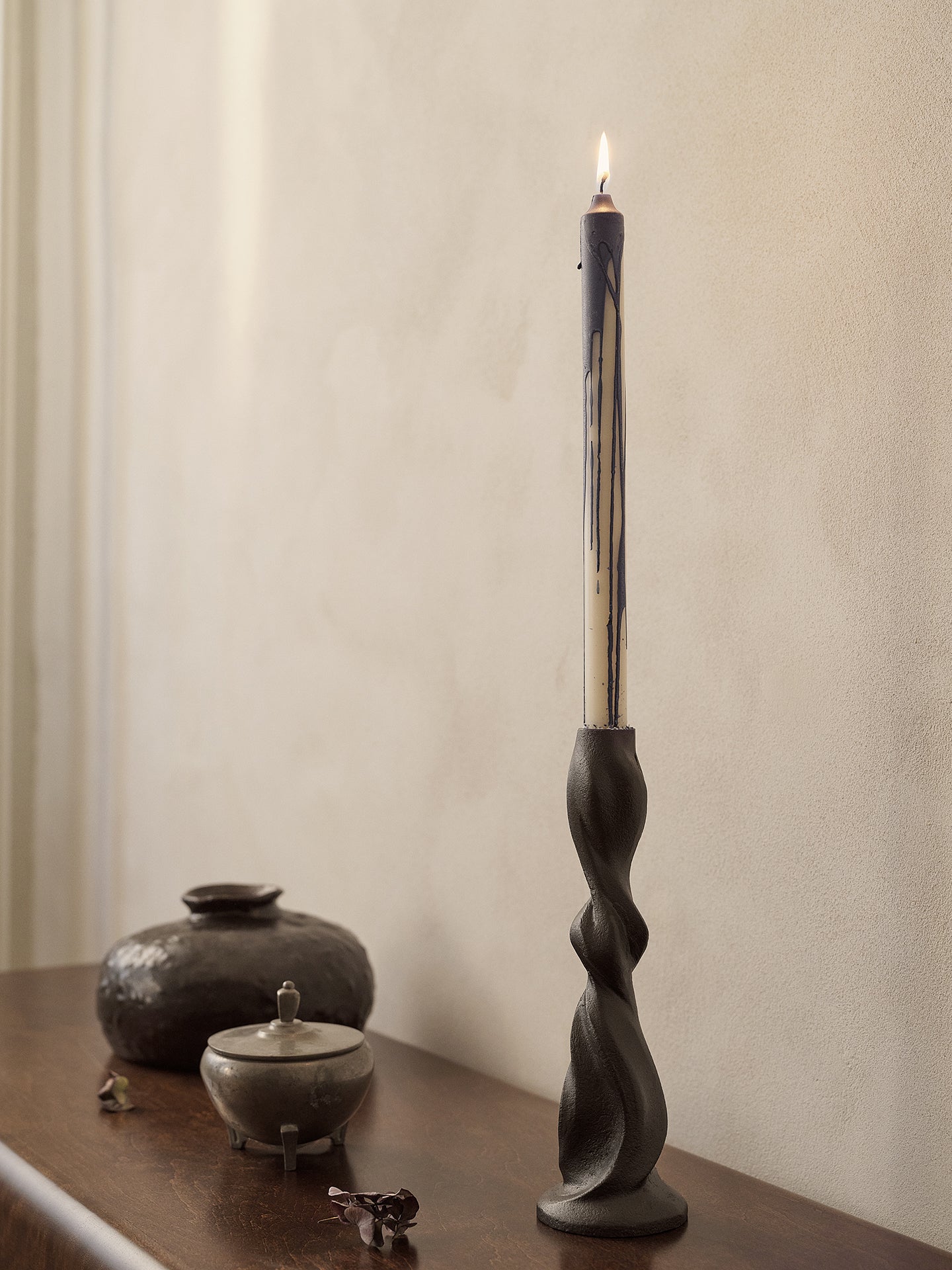 Set von DRYP Kerzen beige mit Blau
