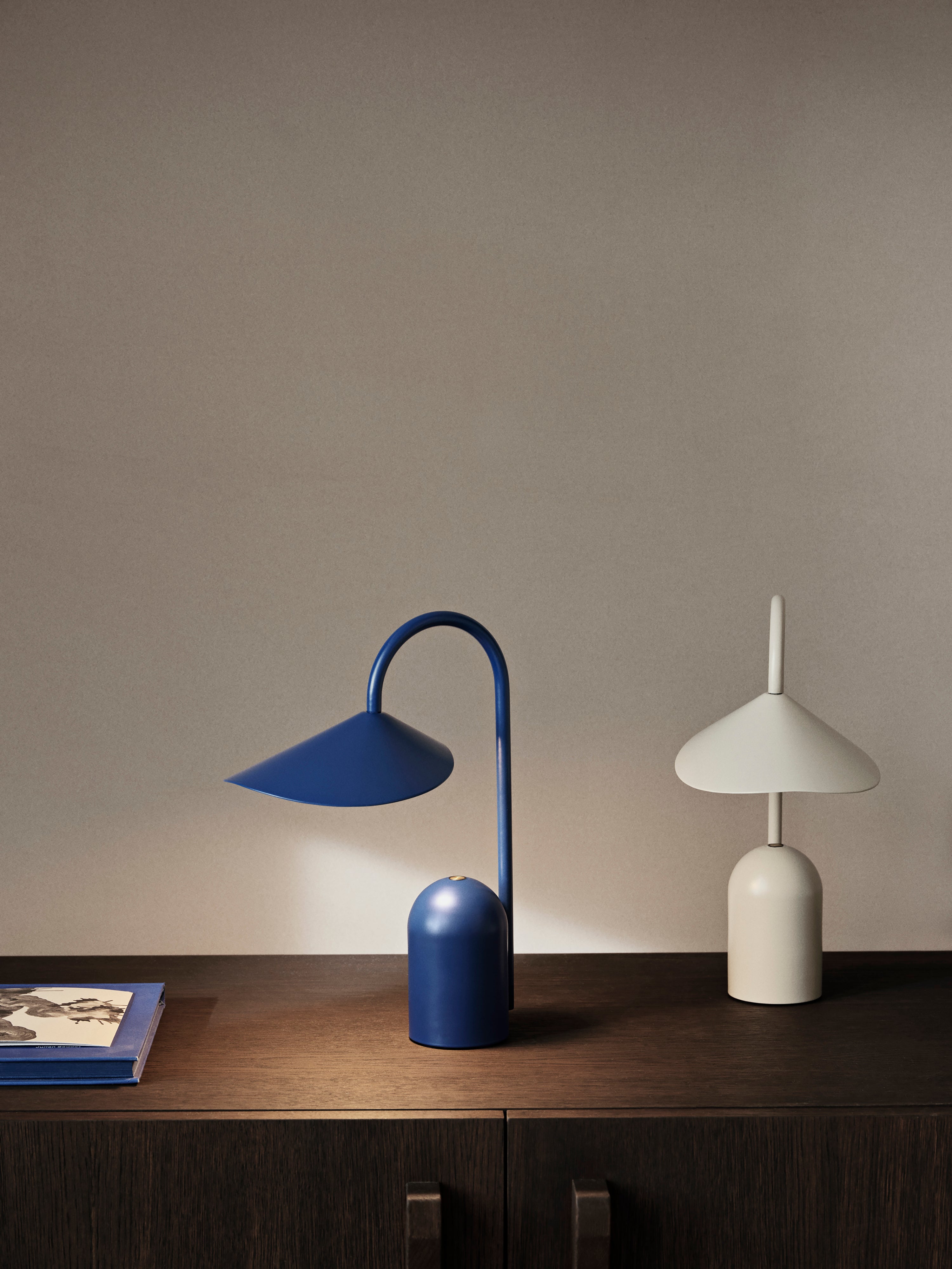 Draagbare lamp ARUM wit