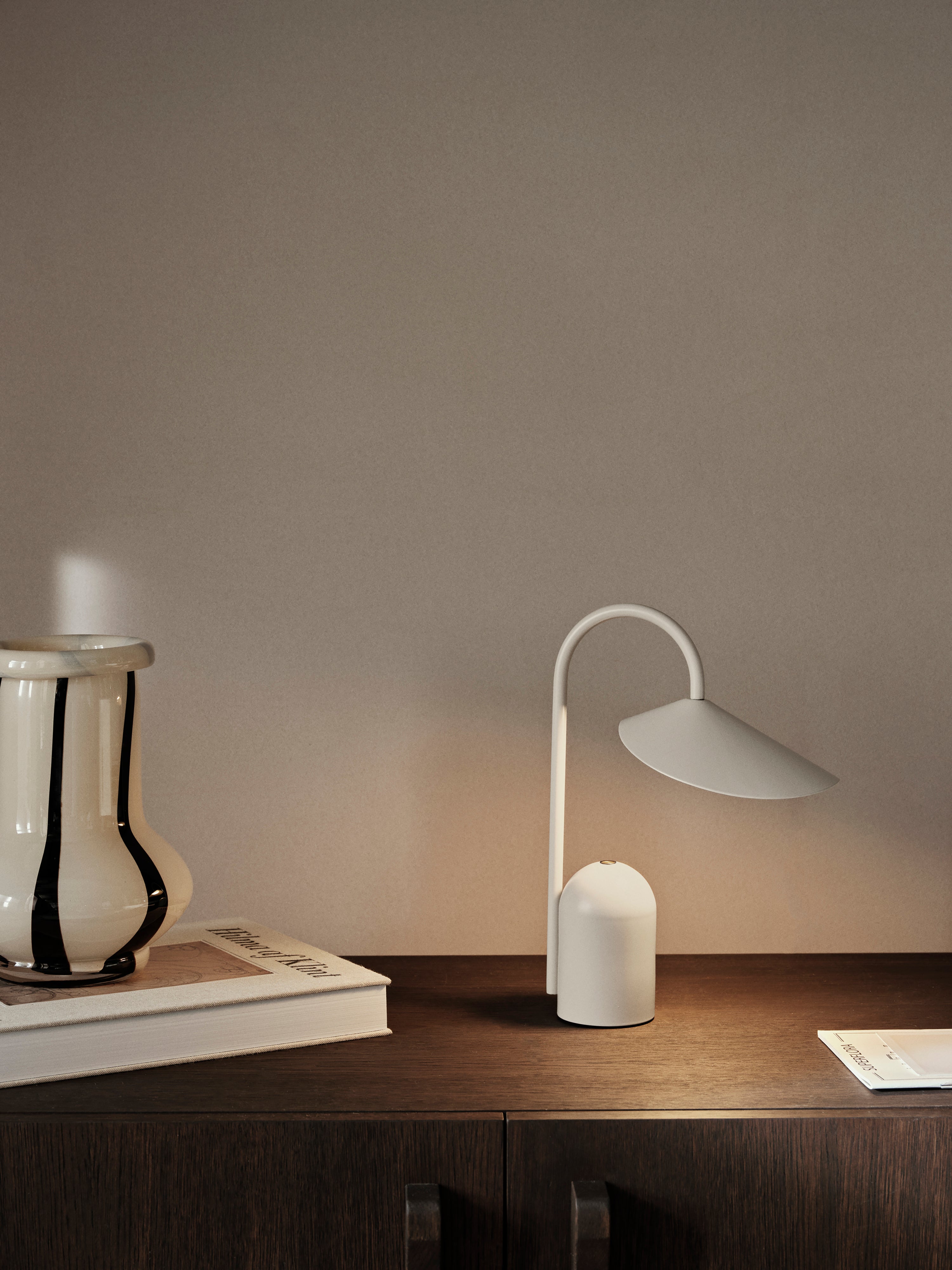 Draagbare lamp ARUM wit