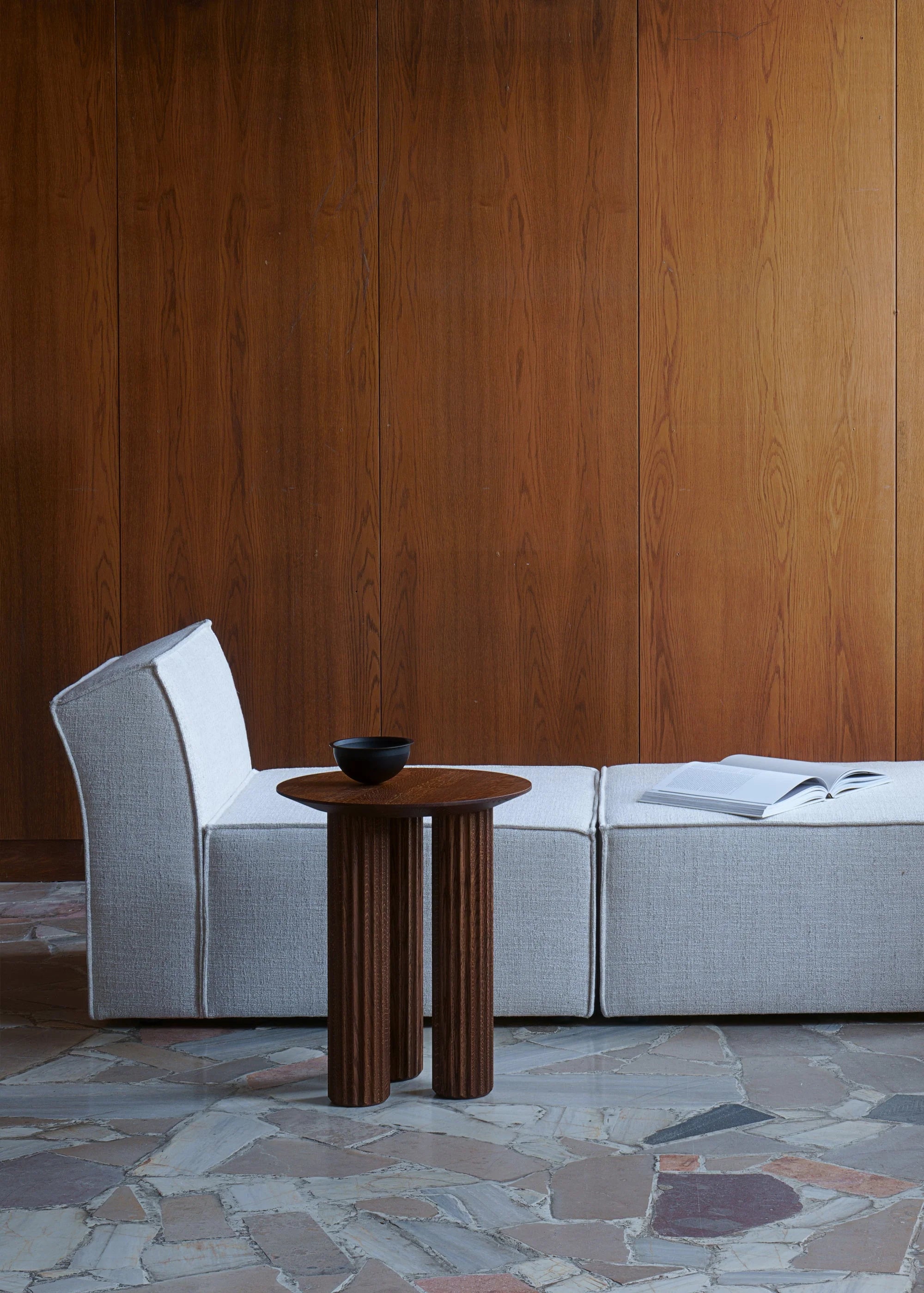 Bijzettafel FILAR donker eikenhout