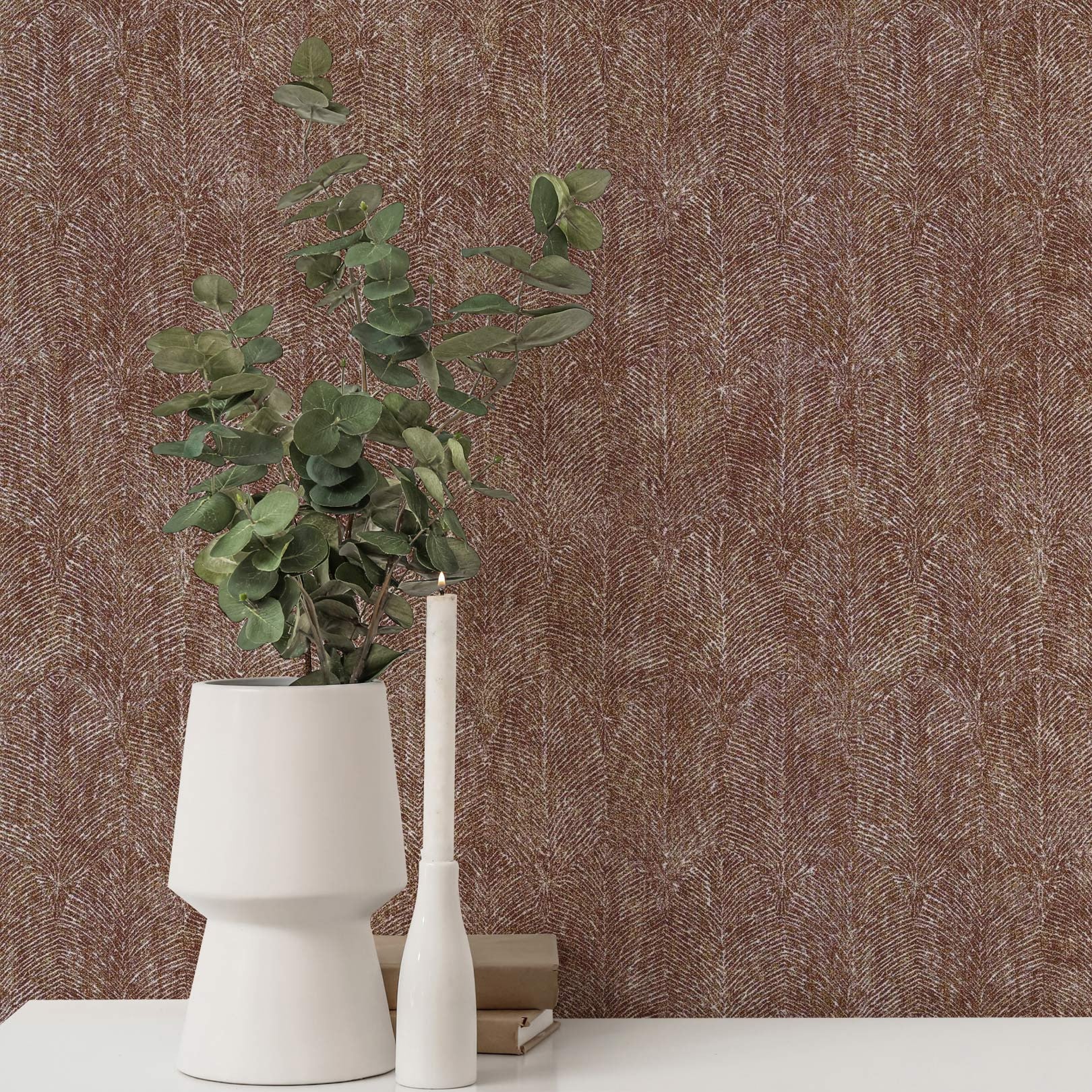 Structural wallpaper with a plant motif of leaves ISABELLINE - ROUILLE rusty brown