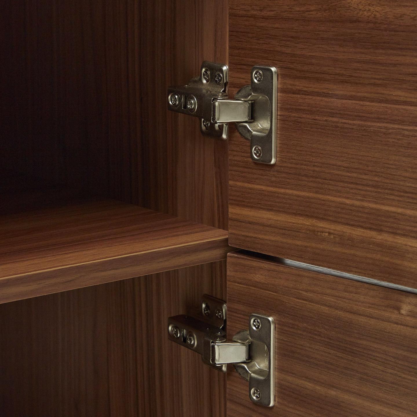 Komoda wysoka 4-drzwiowa VEDRANA fornir orzechowy La Forma    Eye on Design