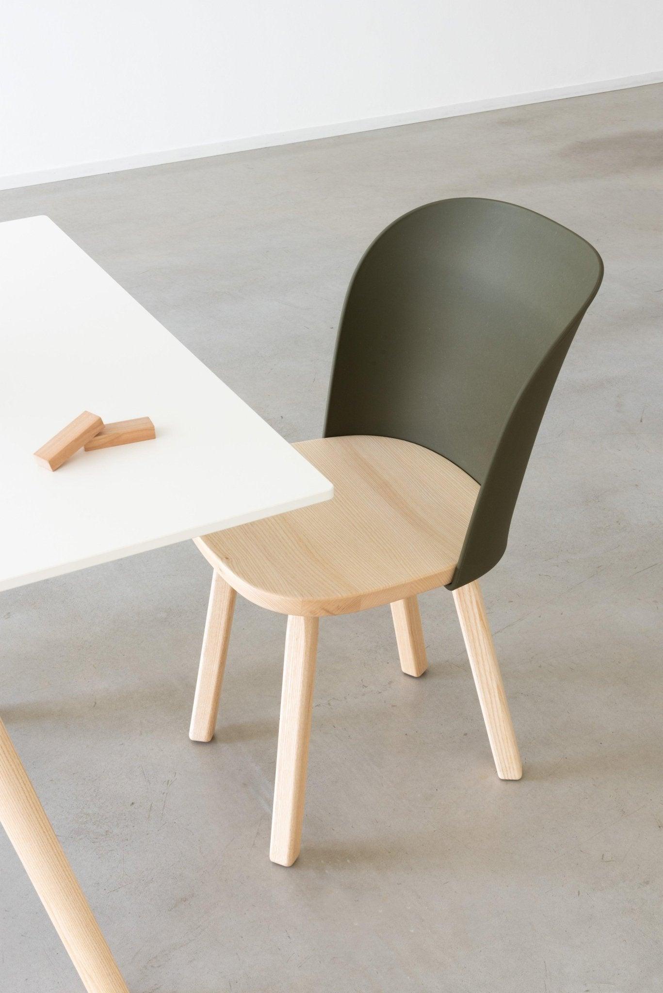 Krzesło ALPINA oliwkowy Magis    Eye on Design