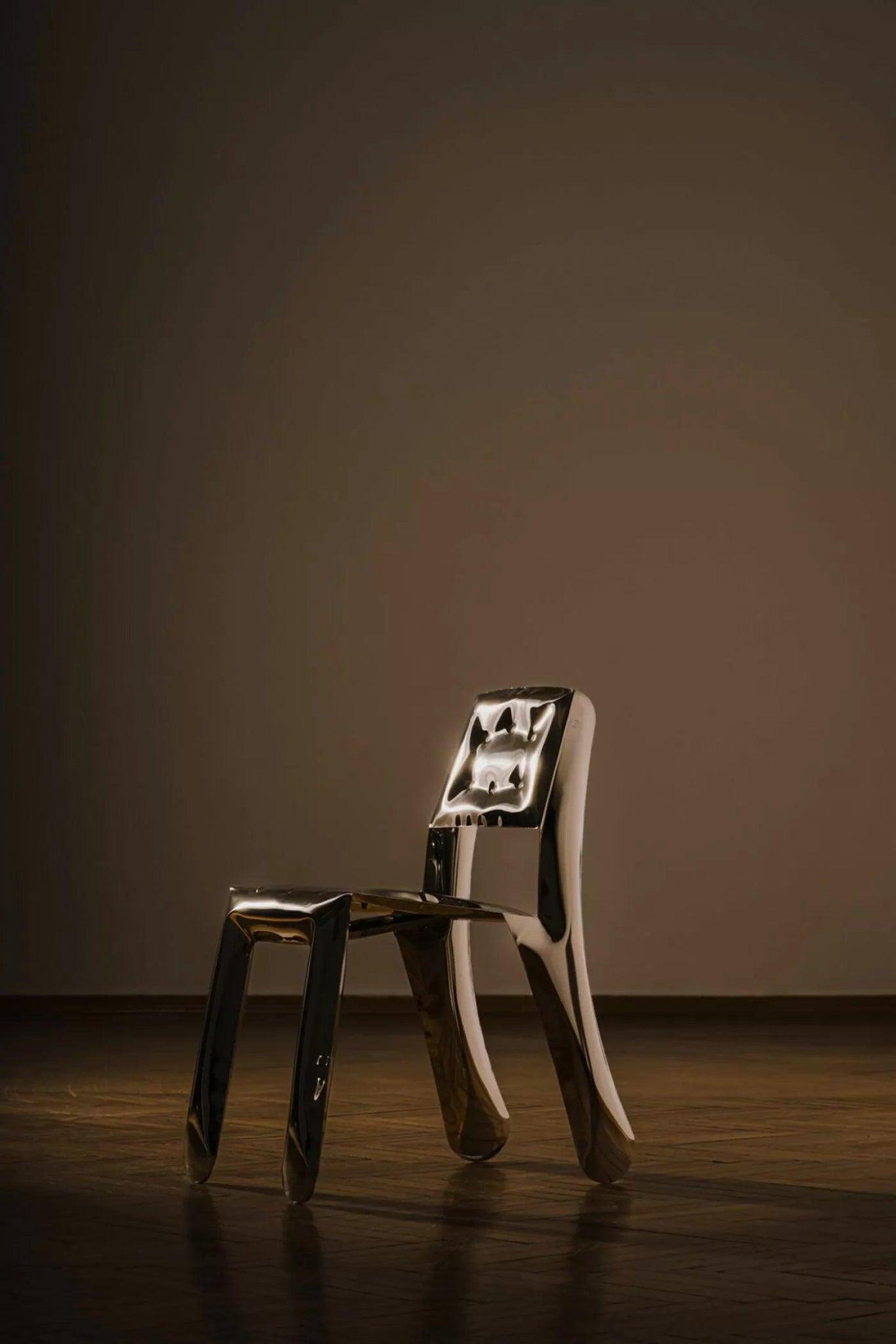 Krzesło stalowe CHIPPENSTEEL 0.5 czarny błyszczący Zieta Studio    Eye on Design