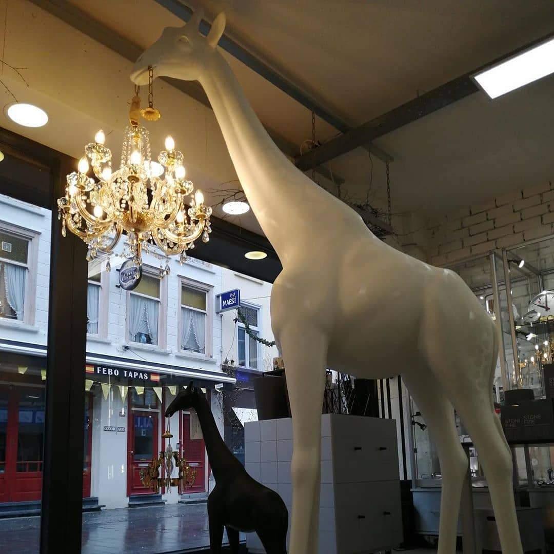 Lampa GIRAFFE IN LOVE M czarna Qeeboo    Eye on Design