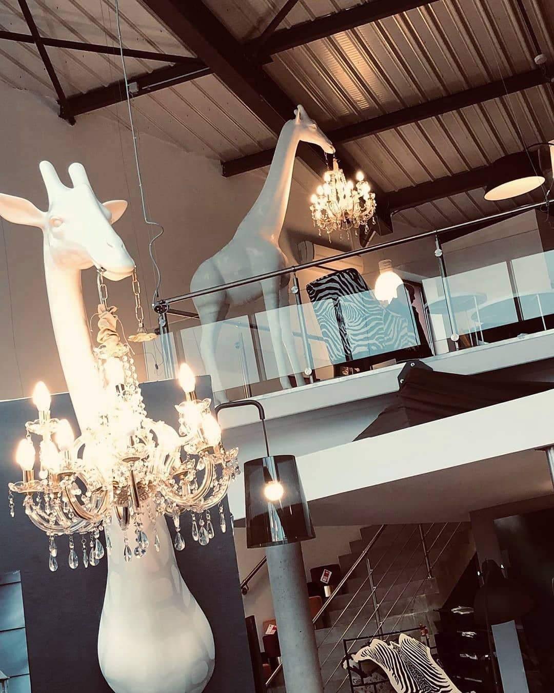 Lampa GIRAFFE IN LOVE M czarna Qeeboo    Eye on Design