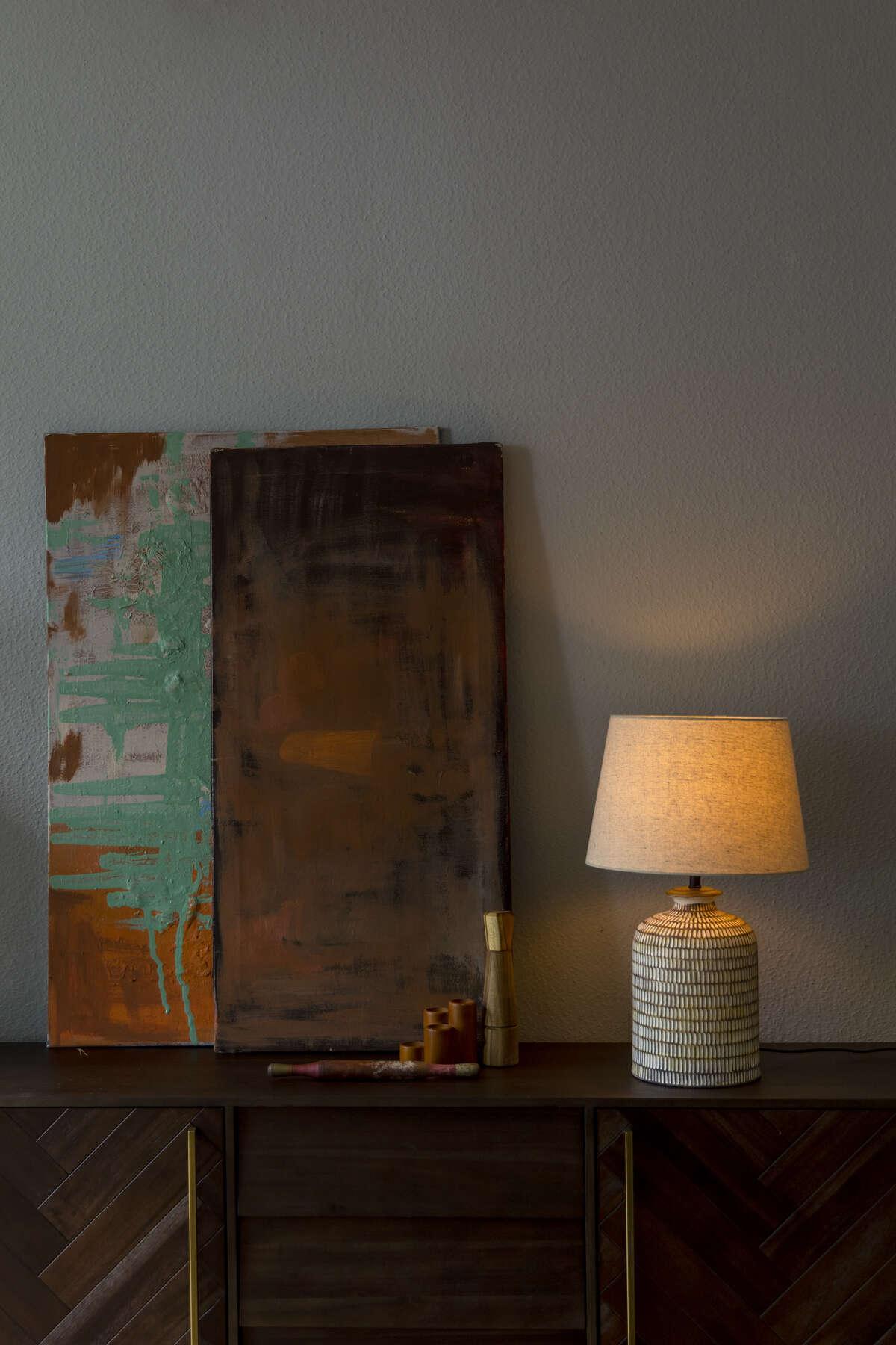 Lampa stołowa RUSSEL z kloszem lnianym Dutchbone    Eye on Design