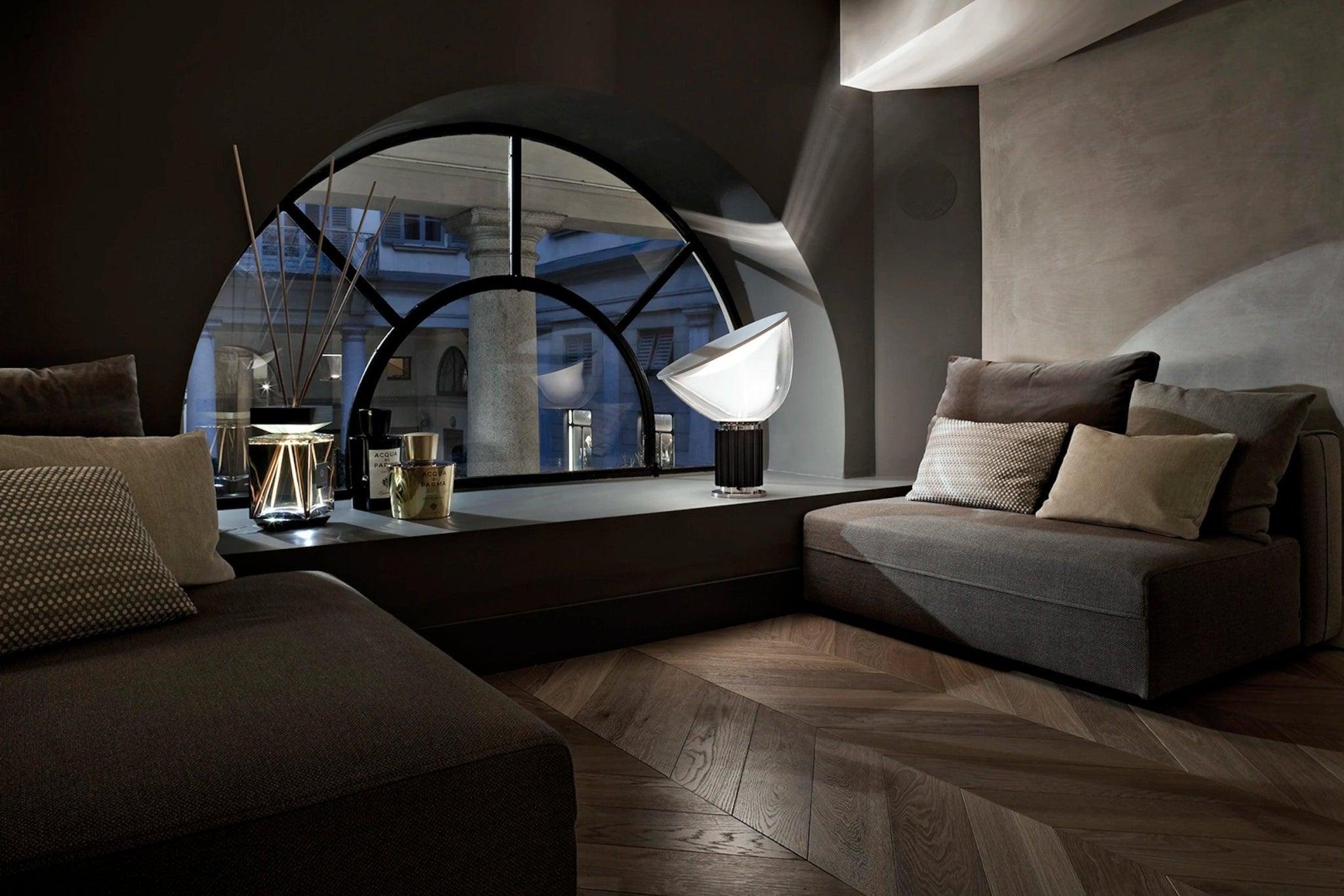 Lampa stołowa TACCIA czarny Flos    Eye on Design