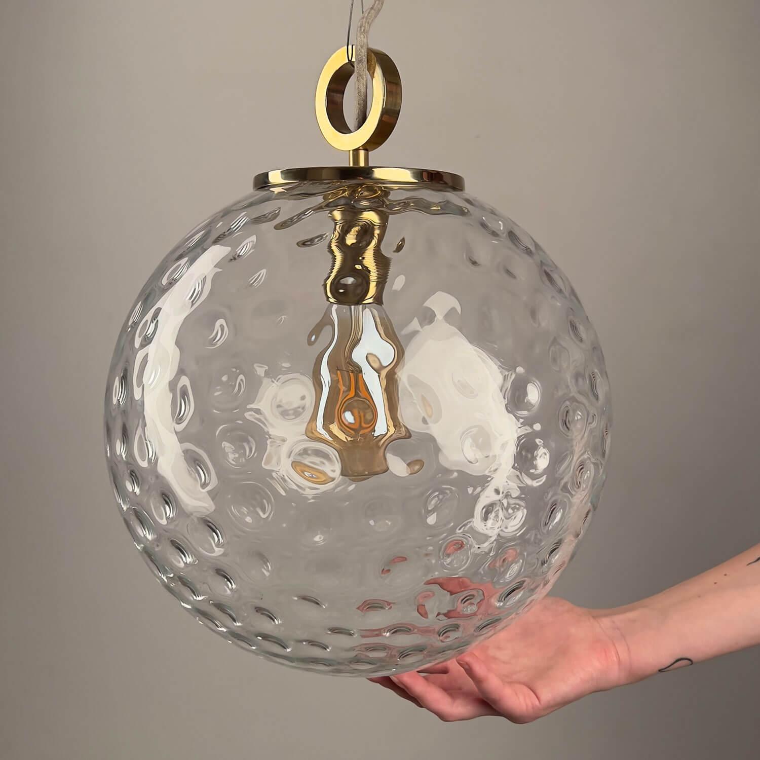 Lampa wisząca KULA REFLEKSYJNA nikiel Embassy Interiors    Eye on Design