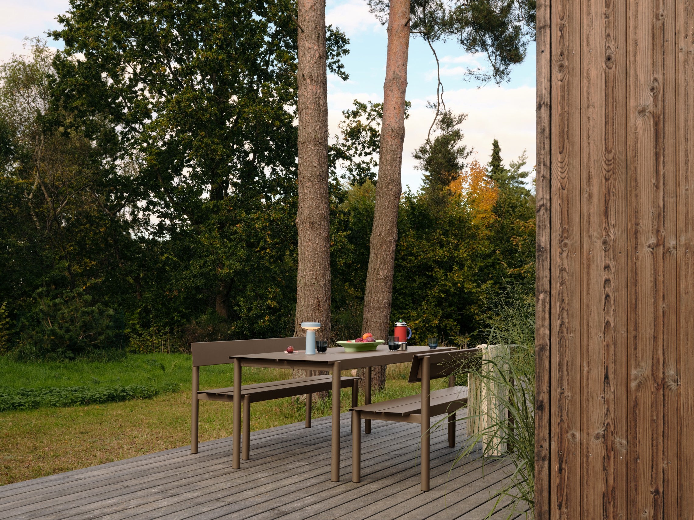 Buiten tafel LINEAR taupe staal