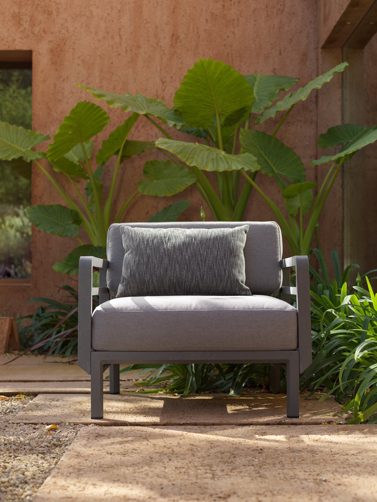 Modularer Außen-Ecksofa MAXIMO 5 Thymian grün mit graphitfarbenem Gestell