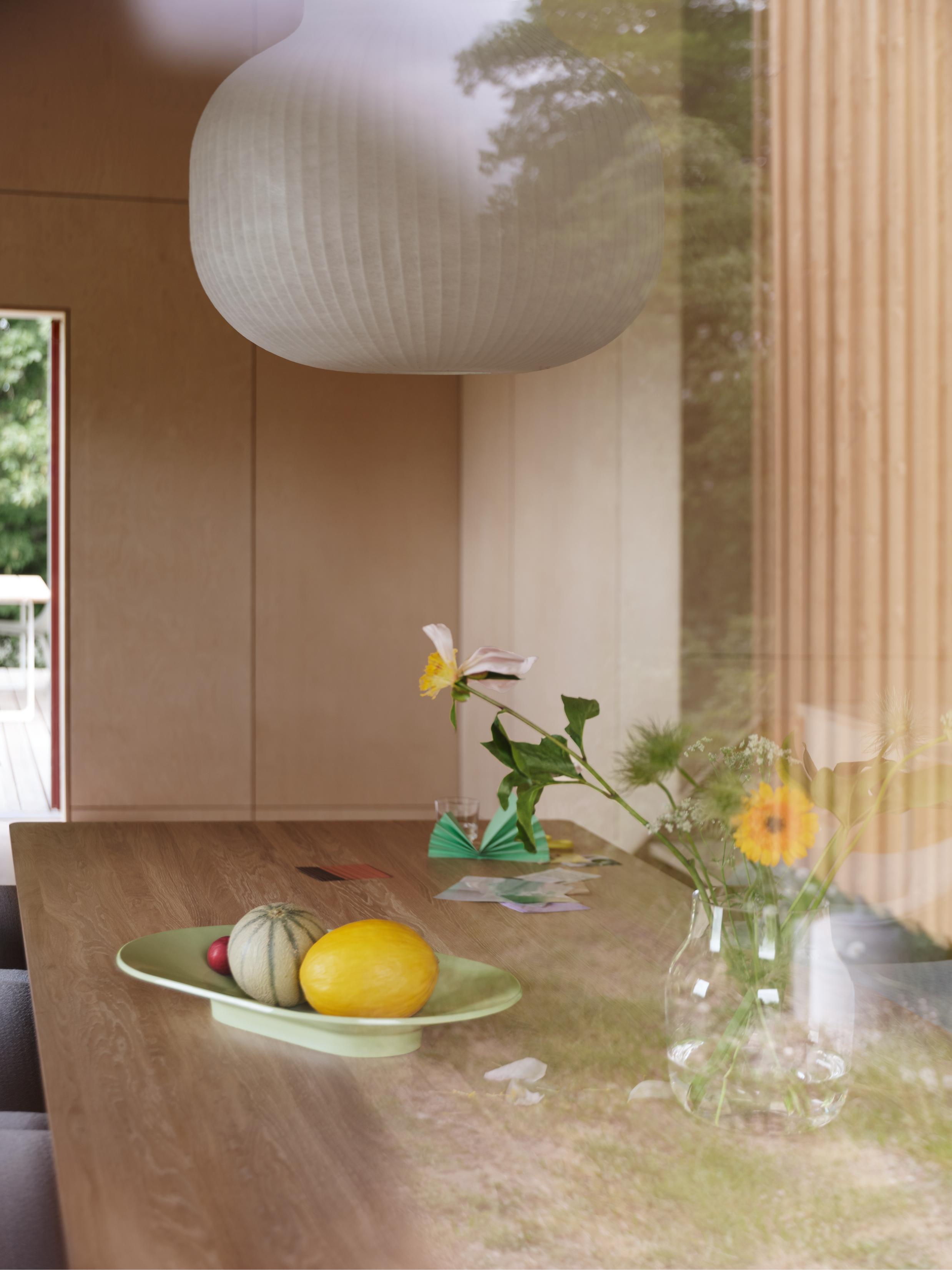 STRAND CLOSED White Pendant Lamp