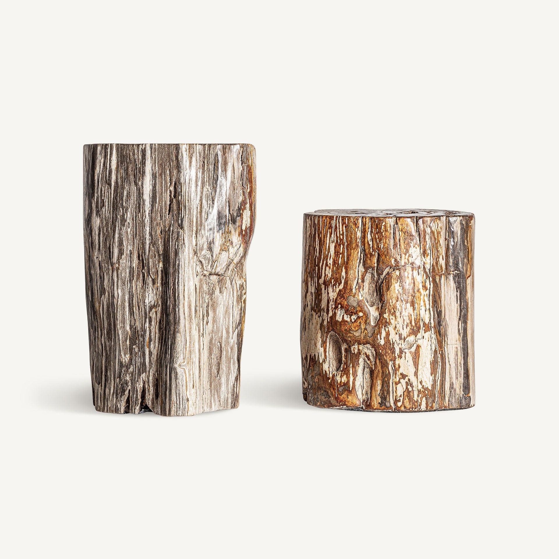 Beistelltisch TELTI aus braunem, versteinertem Holz