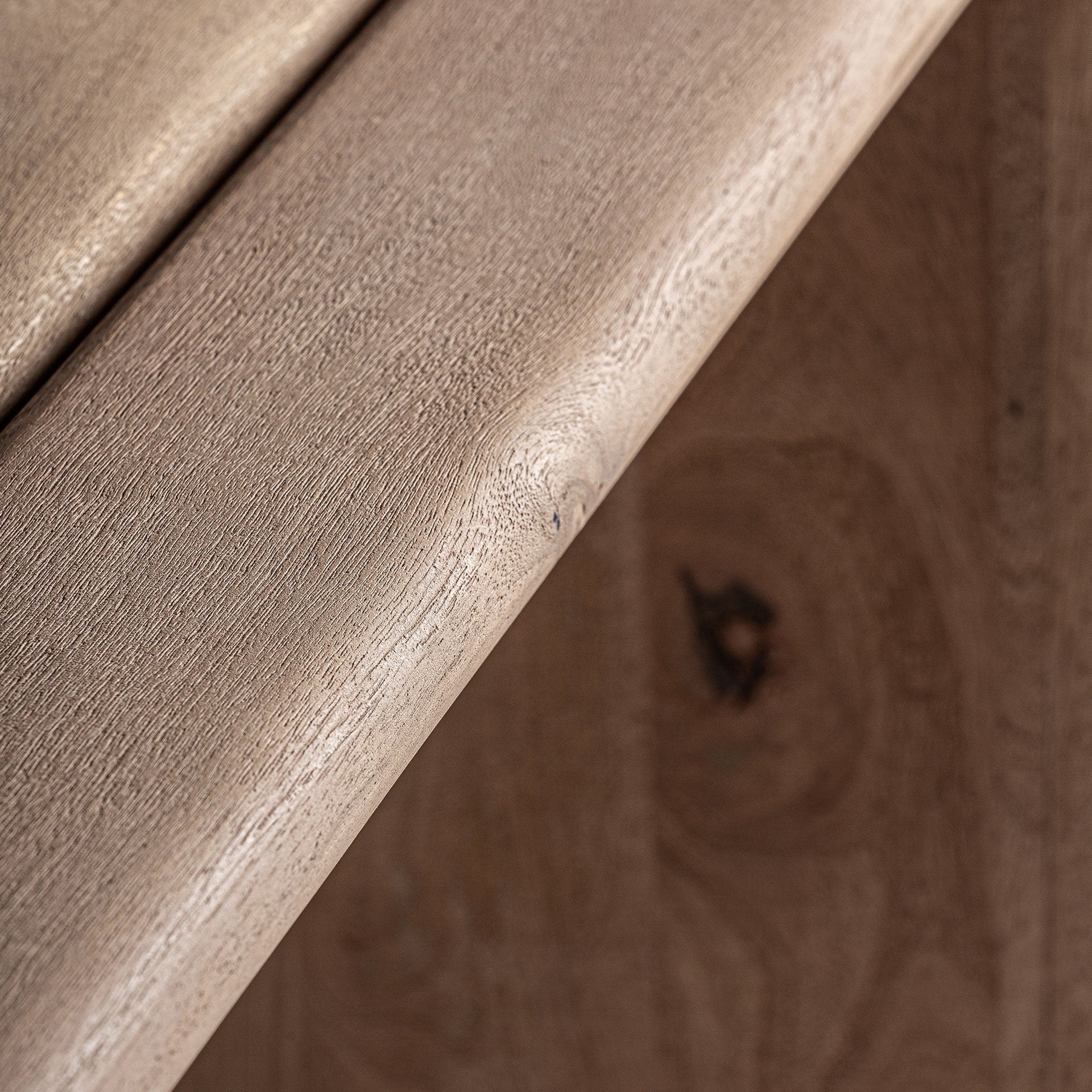 JACQUARD tafel van mango-hout