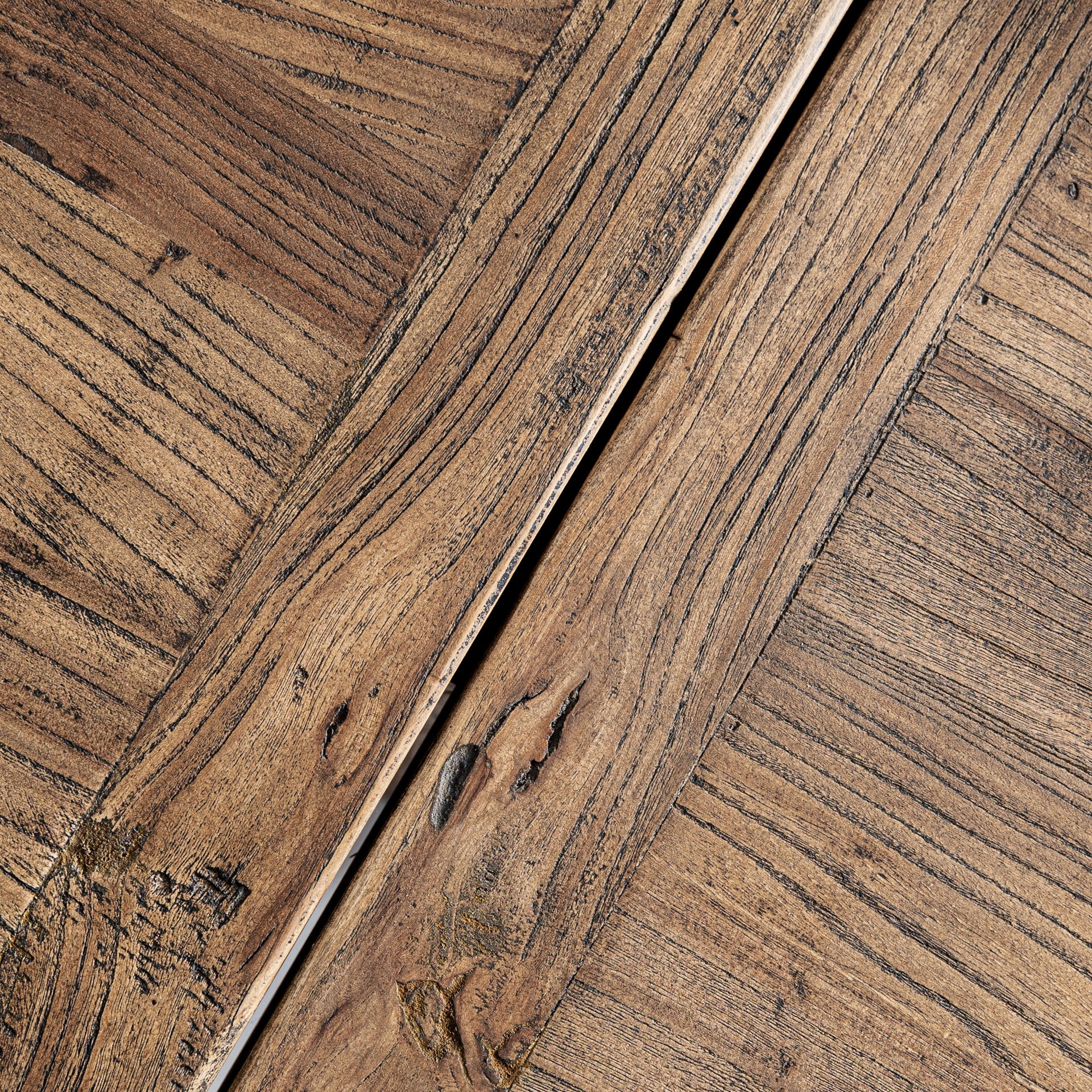 NORVIK Elm Wood Table