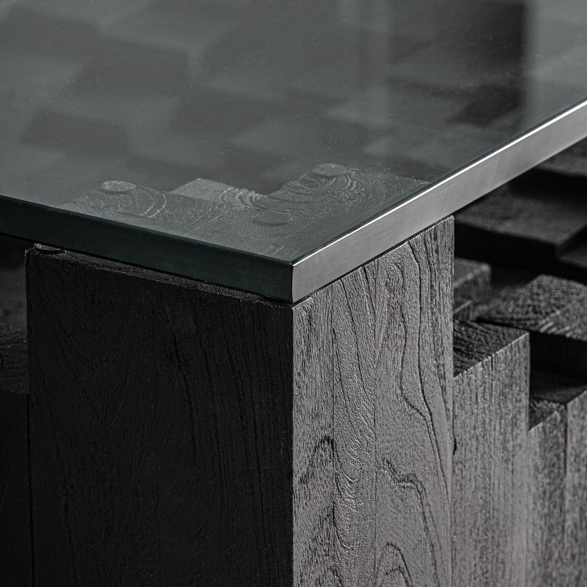 Koffietafel PÈTRIA zwart mango hout met glazen blad