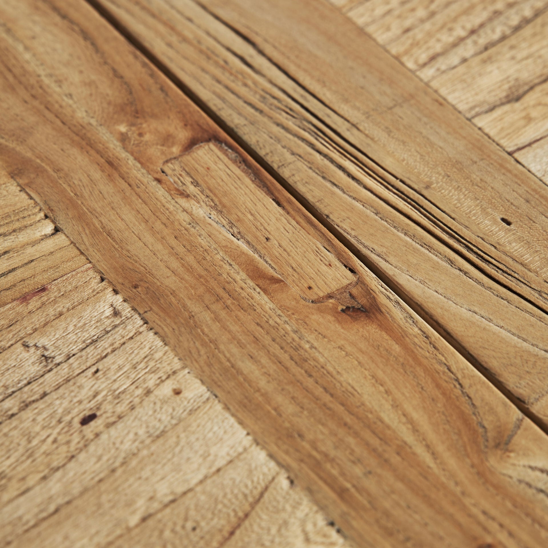 Ausziehbarer Tisch BERCA aus recyceltem Weidenholz