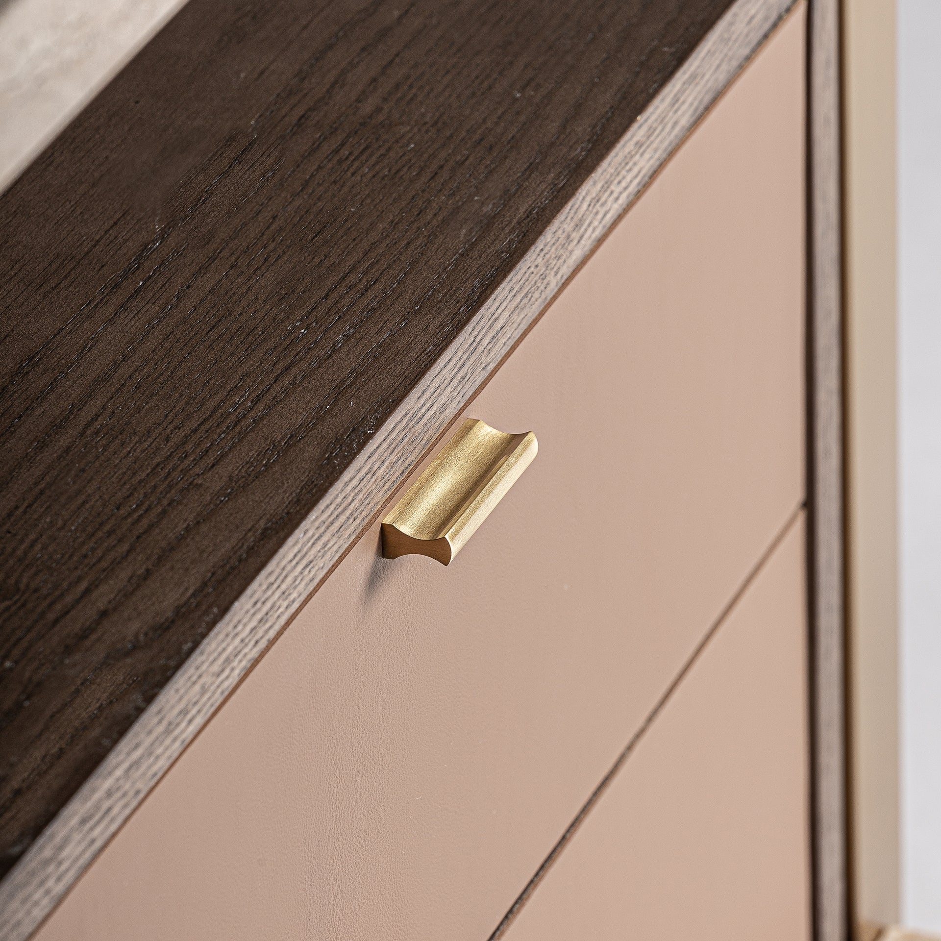 Nachttisch MONZA beige mit Travertinplatte