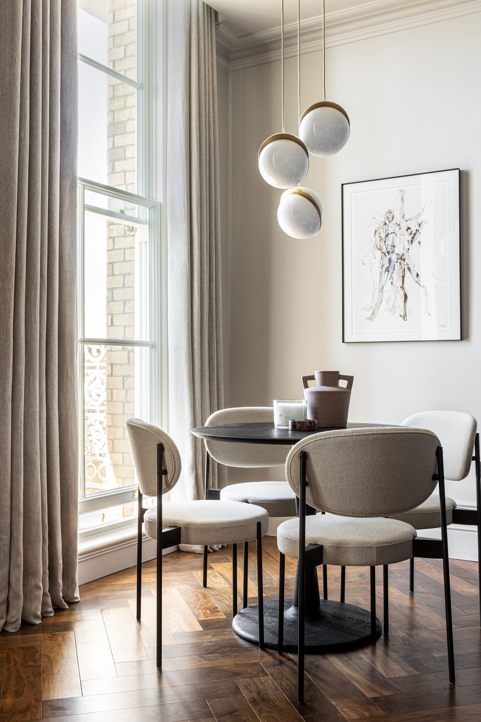 Hanglamp 3-punts CRESCENT opalen glazen kap met messing