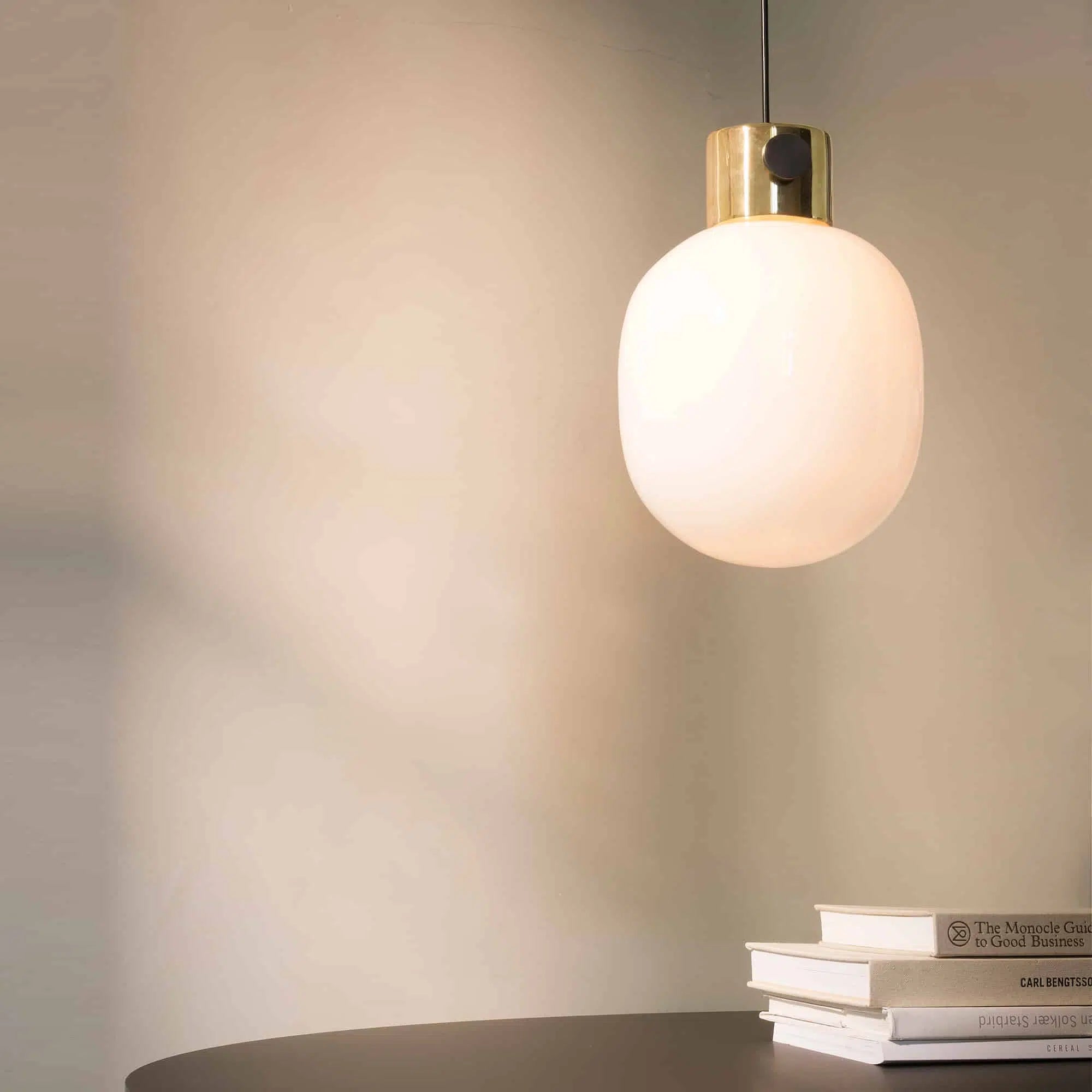 Pendelleuchte JWDA poliertes Messing