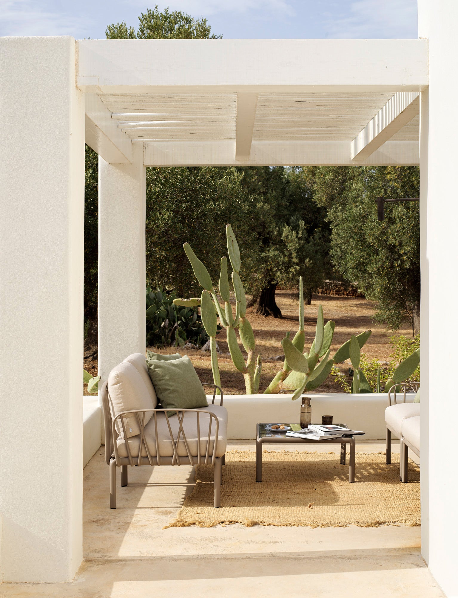 Modulaire buitenhoekbank KOMODO 5 beige Sunbrella® met antracietkleurige basis